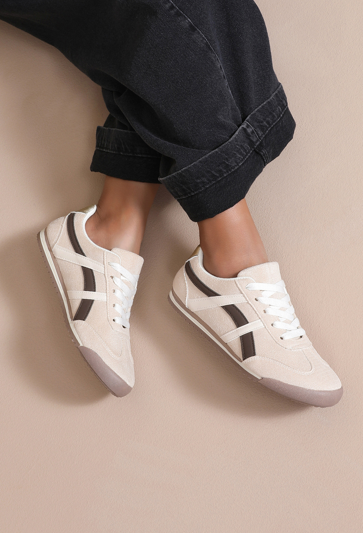 Grossista JOIA PARIS - Sneakers con dettagli a contrasto