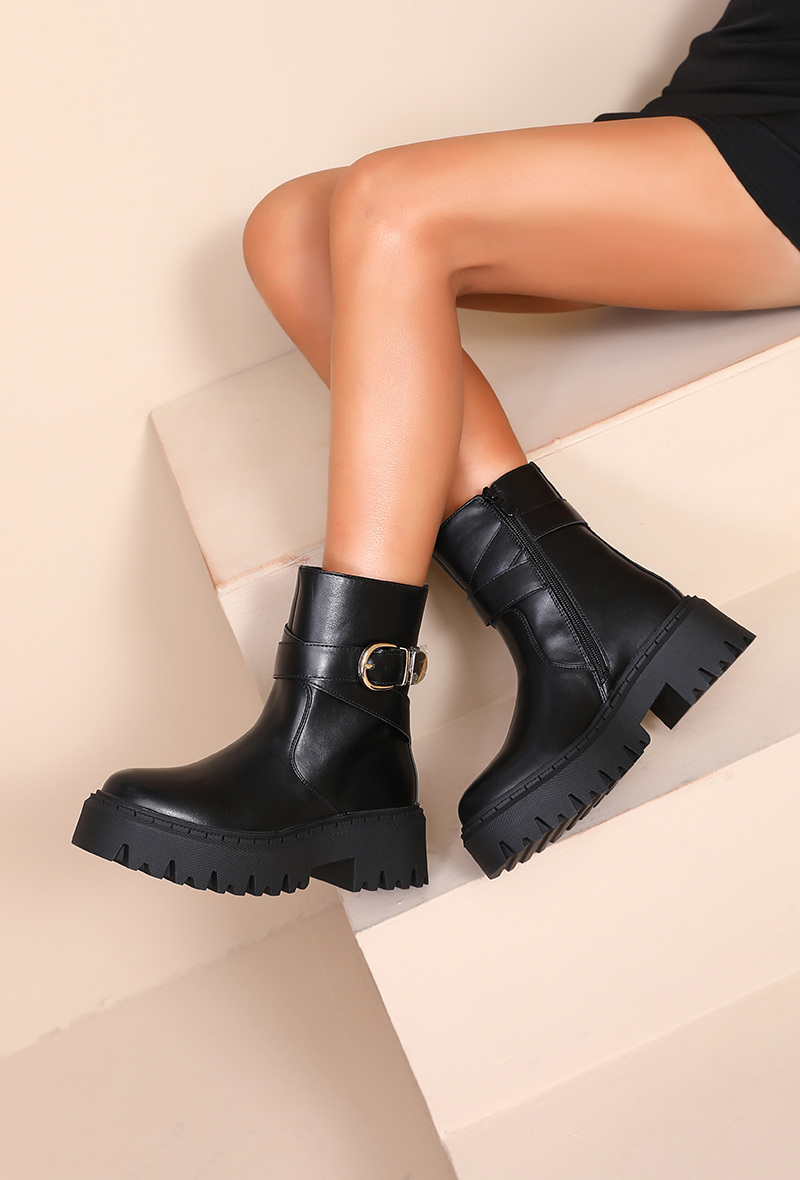Großhändler JOIA PARIS - Stiefeletten mit klobiger Sohle und Schnalle