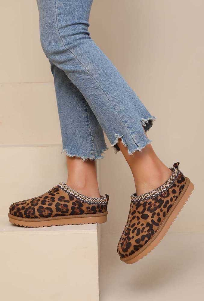 Grossiste JOIA PARIS - Chaussons d’extérieur Tendance à bordure aztèque CA-22