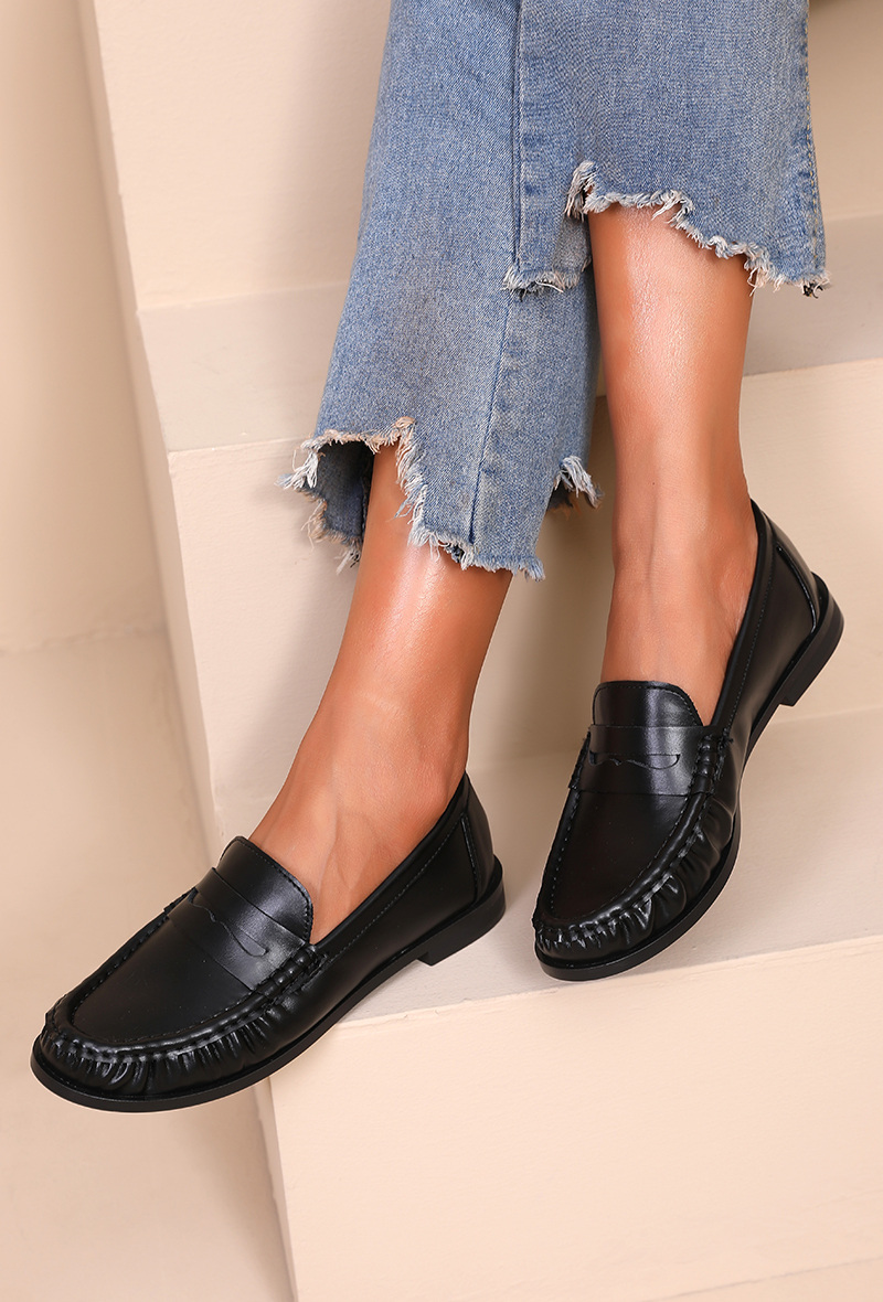 Großhändler JOIA PARIS - Trendige Loafer mit Falten