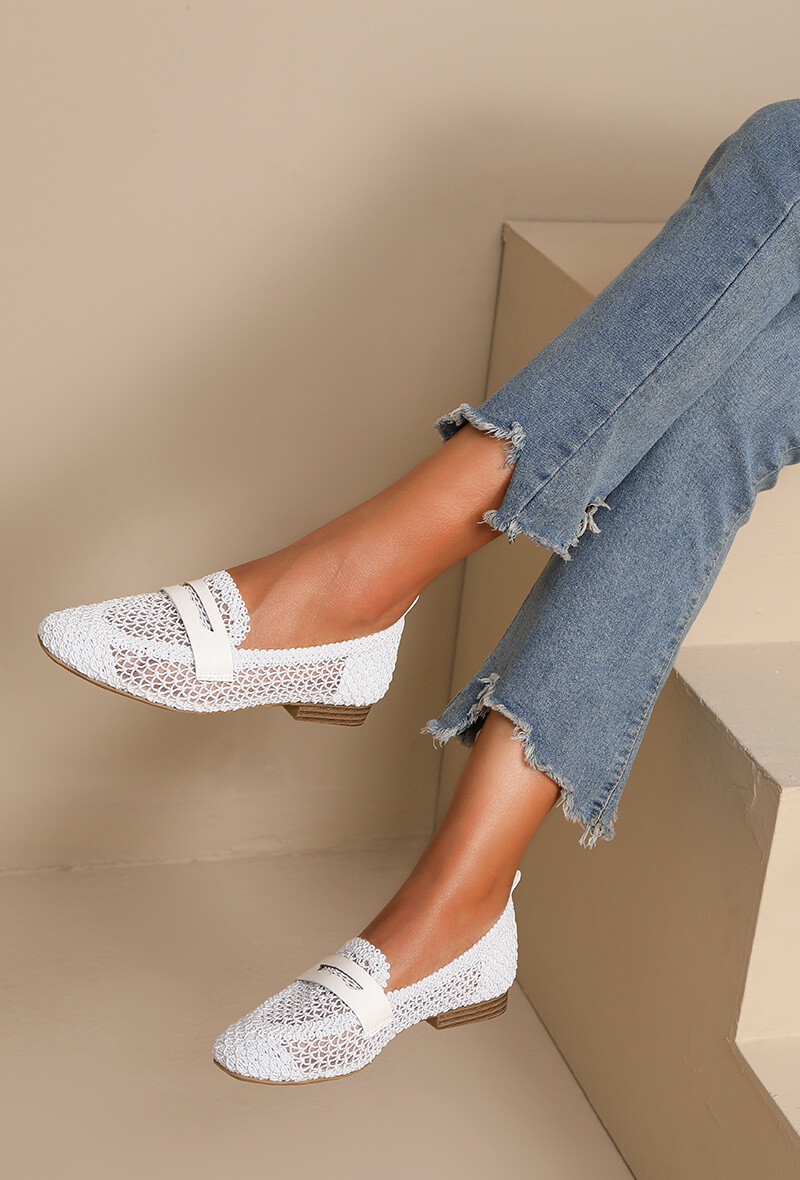 Wholesaler JOIA PARIS - Unicolore flat perforated moccasin with a band