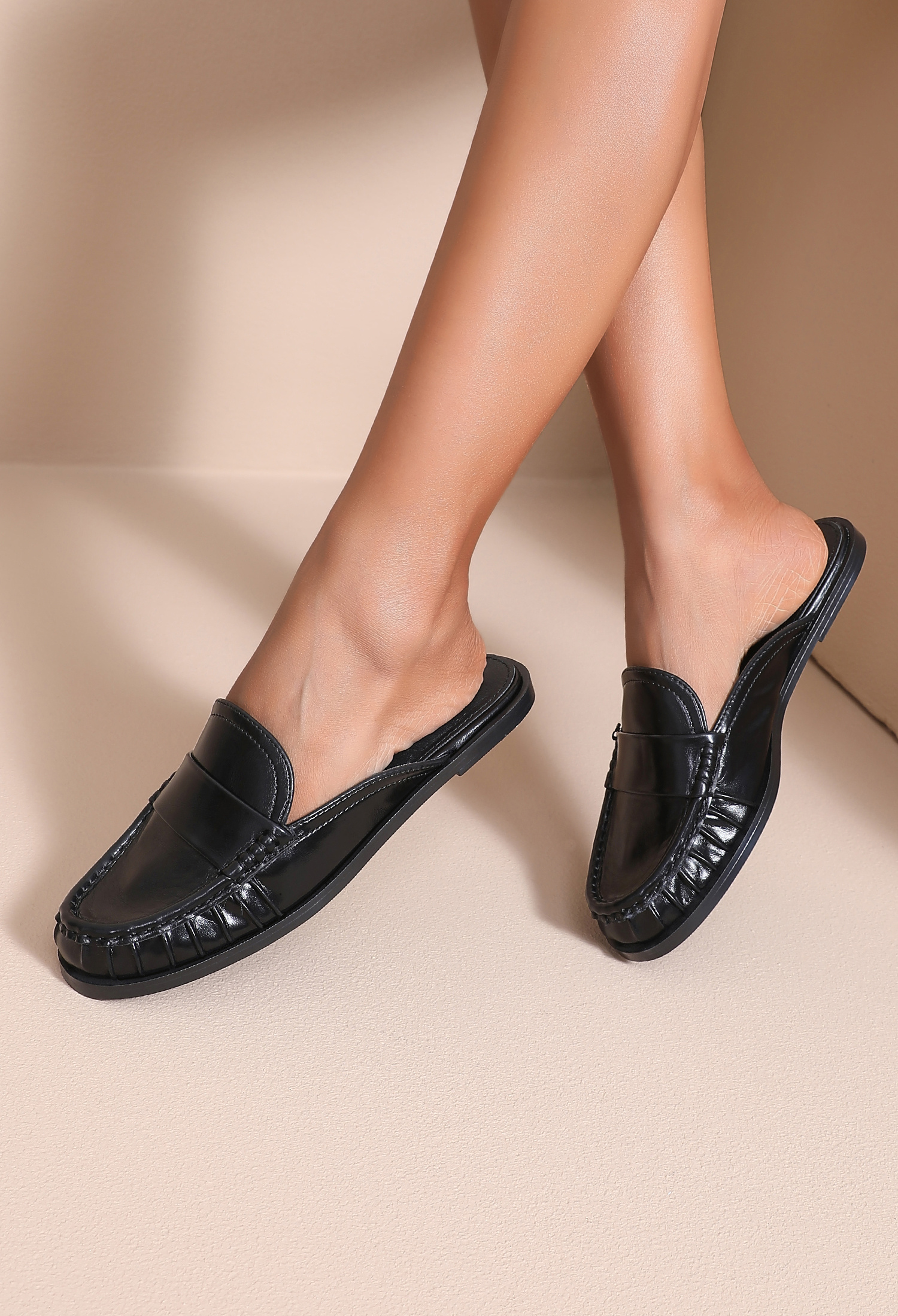 Grossiste JOIA PARIS - Mule plat plissée et bride tendance
