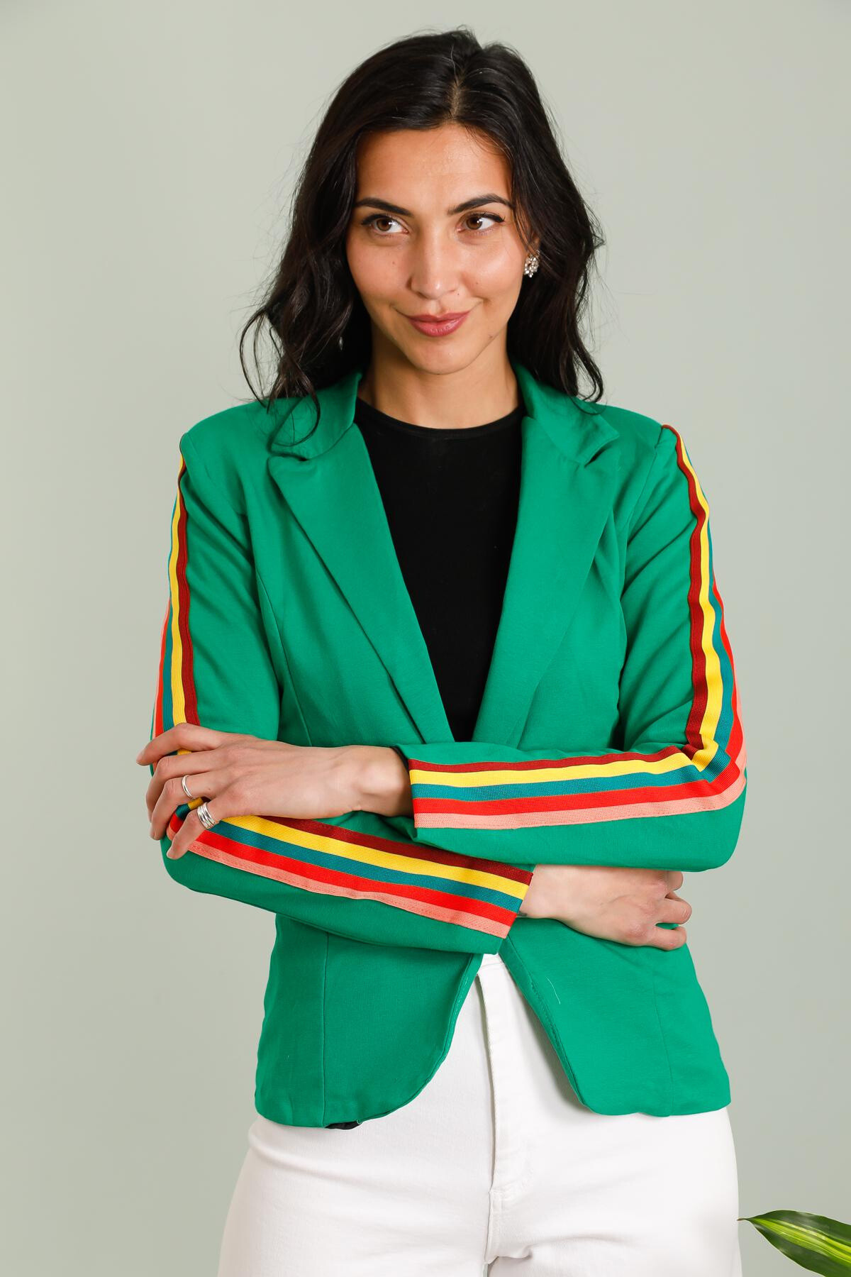 Grossiste JOLIFLY - Veste blazer à bandes colorées – Style sport chic assuré