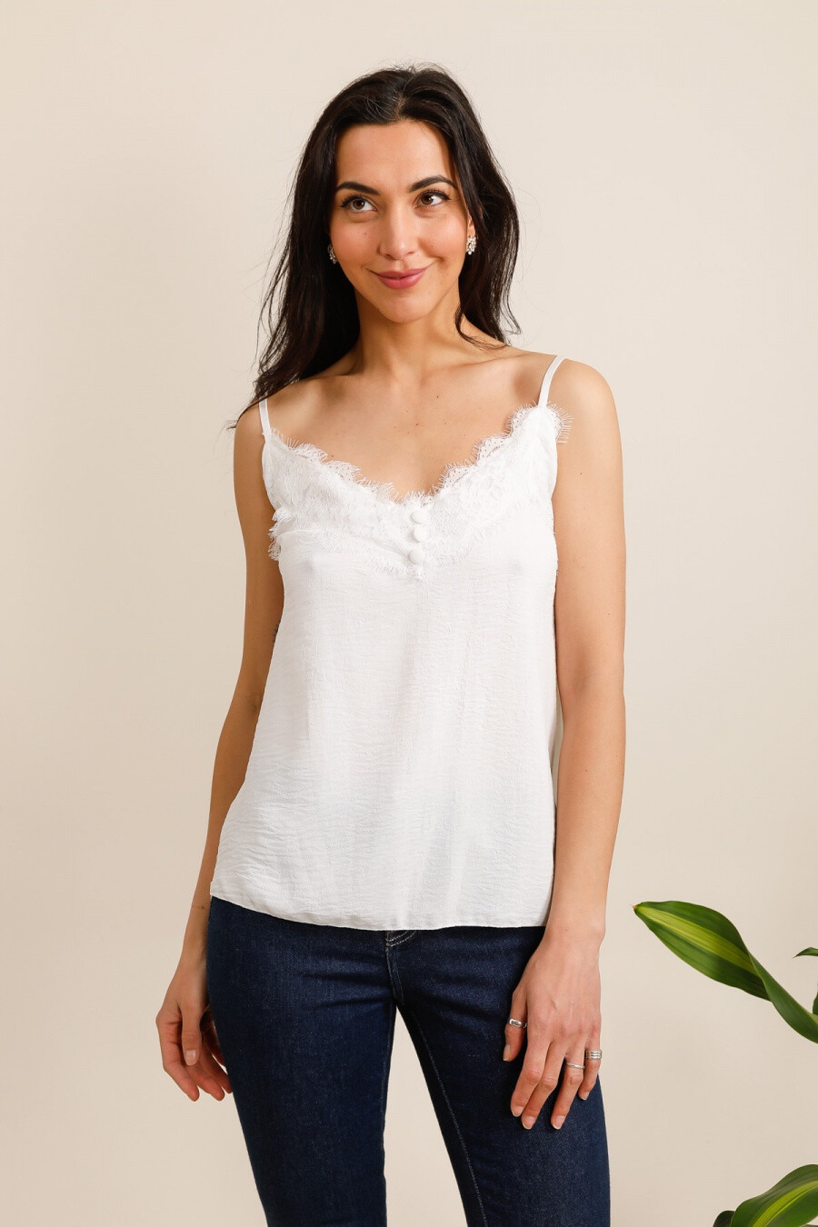 Grossiste JOLIFLY - Top Débardeur Femme en Dentelle – Élégance & Légèreté