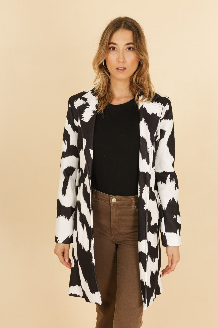 Grossiste JOLIFLY - Manteau longue cintree IMPRIME EN VACHE