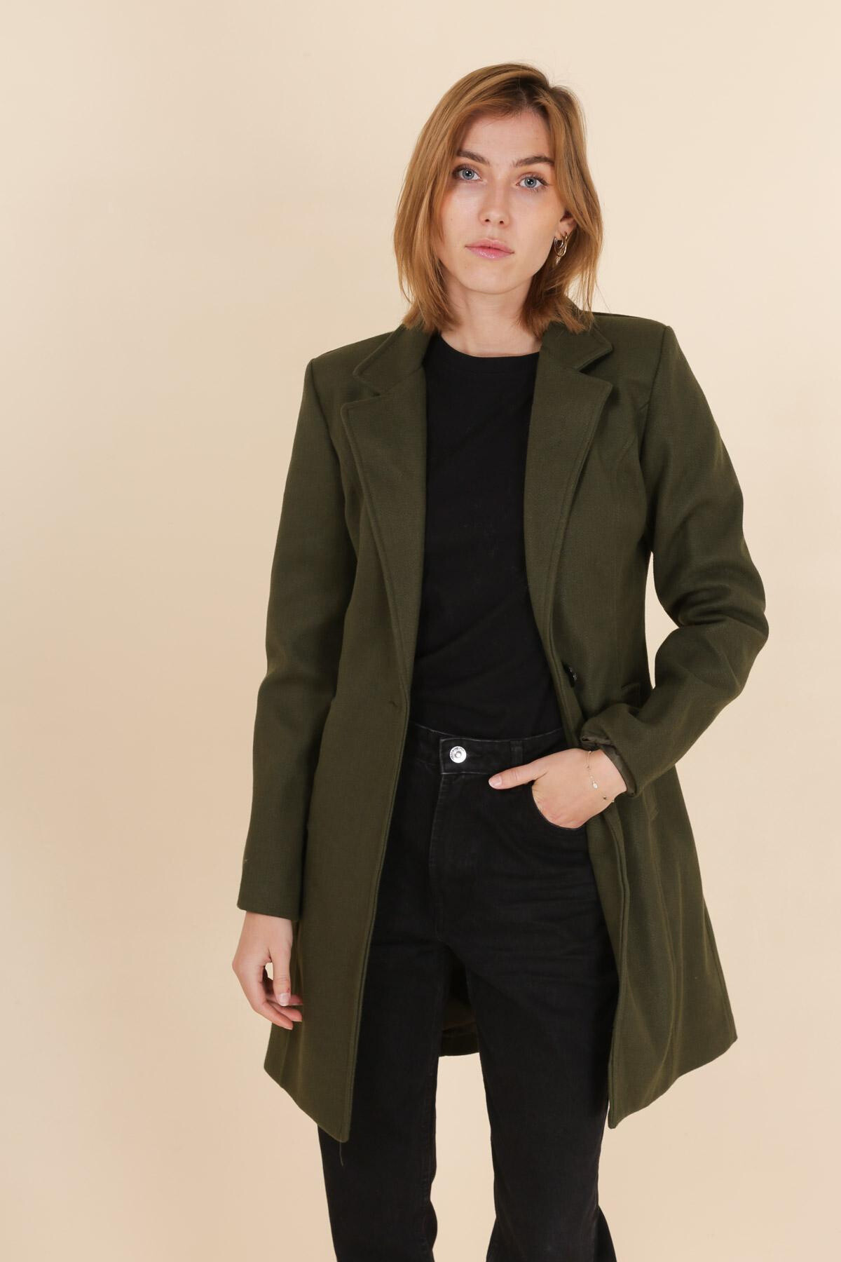 Grossiste JOLIFLY - Manteau cintree avec un bouton
