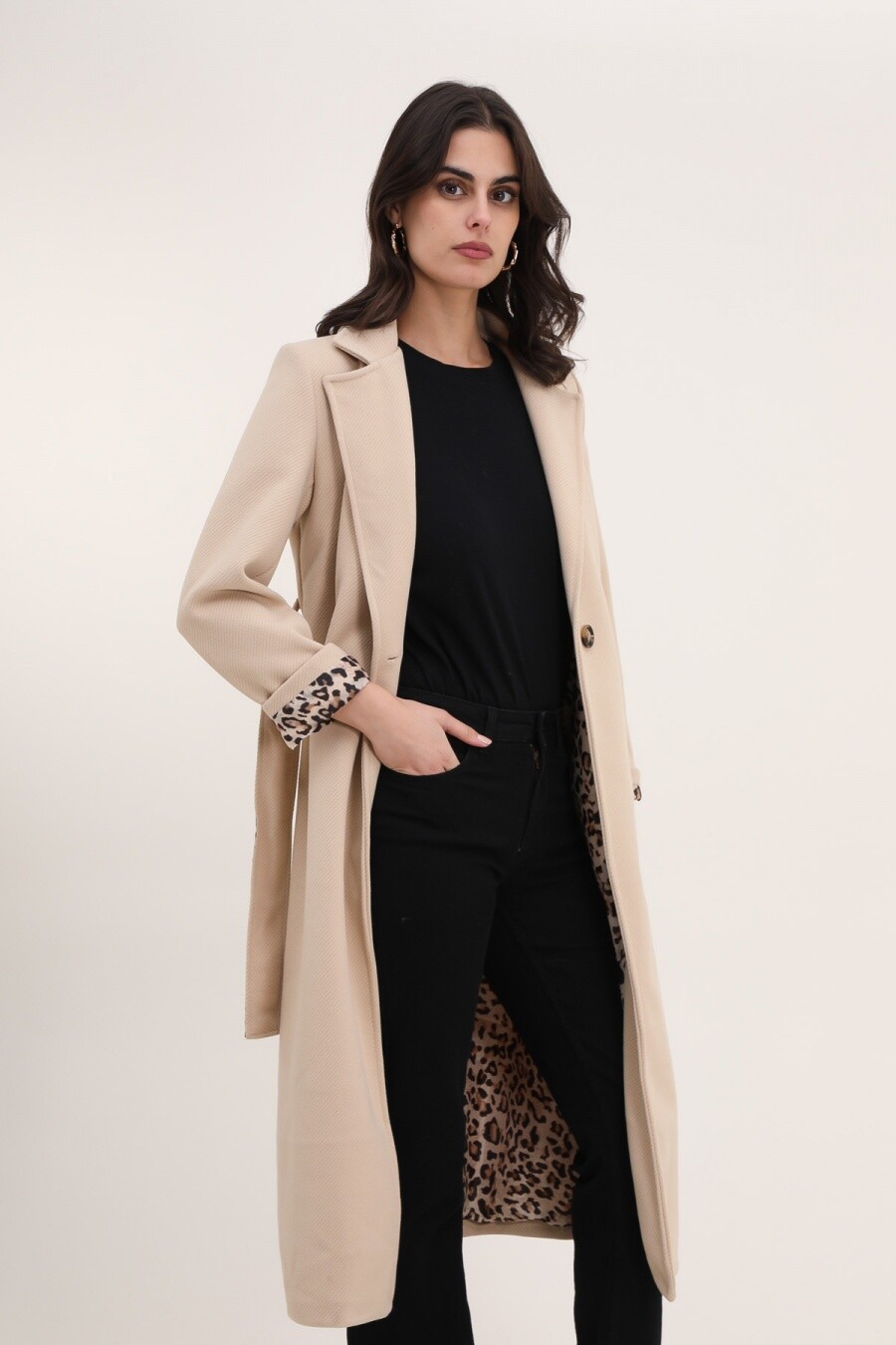 Mayorista JOLIFLY - Abrigo Largo con Forro de Leopardo – Elegancia & Audacia