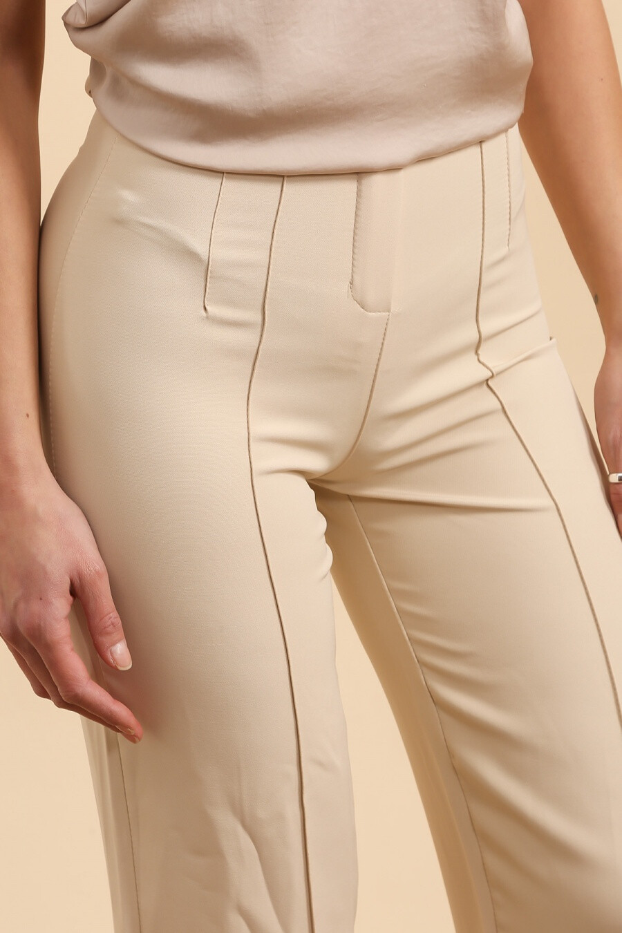 Großhändler JOLIFLY - Hohe Taillenhosen - Eleganz und Komfort zu jeder Gelegenheit