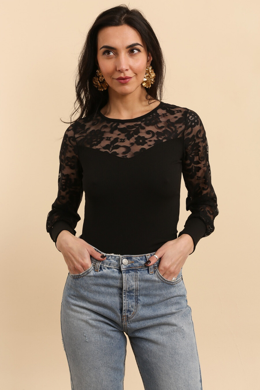 Großhändler JOLIFLY - Schwarzes T -Shirt mit langen Ärmeln mit Spitze
