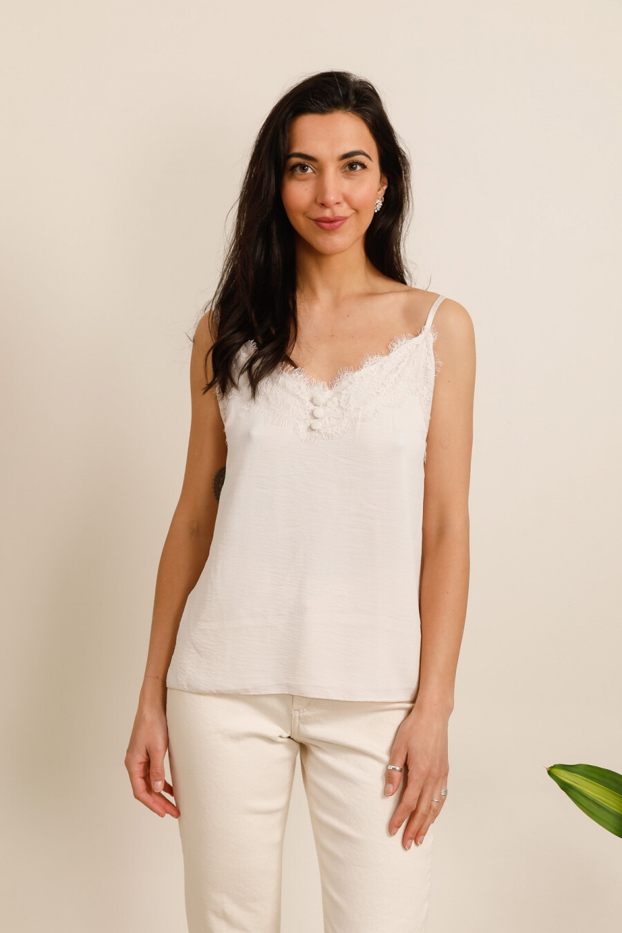 Grossiste JOLIFLY - Top Débardeur Femme en Dentelle – Élégance & Légèreté