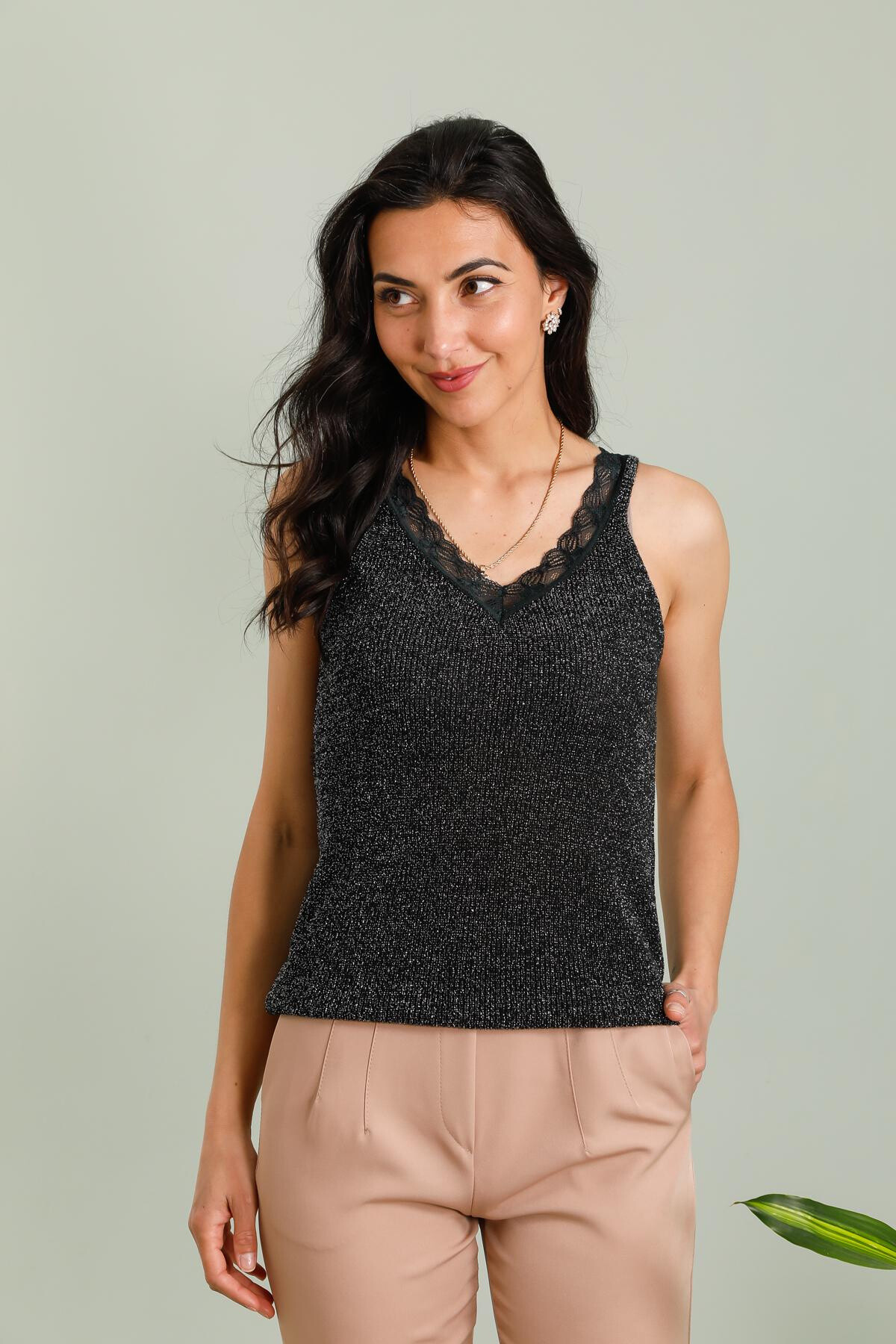 Großhändler JOLIFLY - Light Metal Mesh Tanktop mit Spitzdetail - Einen Größe