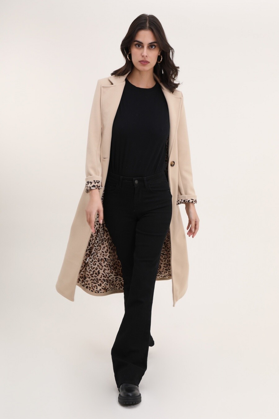 Mayorista JOLIFLY - Abrigo Largo con Forro de Leopardo – Elegancia & Audacia