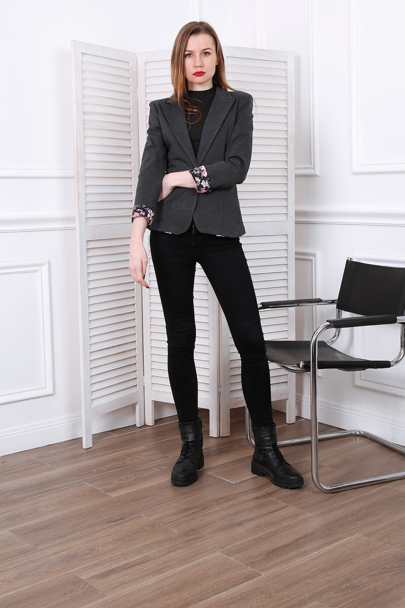 Grossiste JOLIFLY - Veste Blazer Cintree en viscose Avec manche en revers fleurie