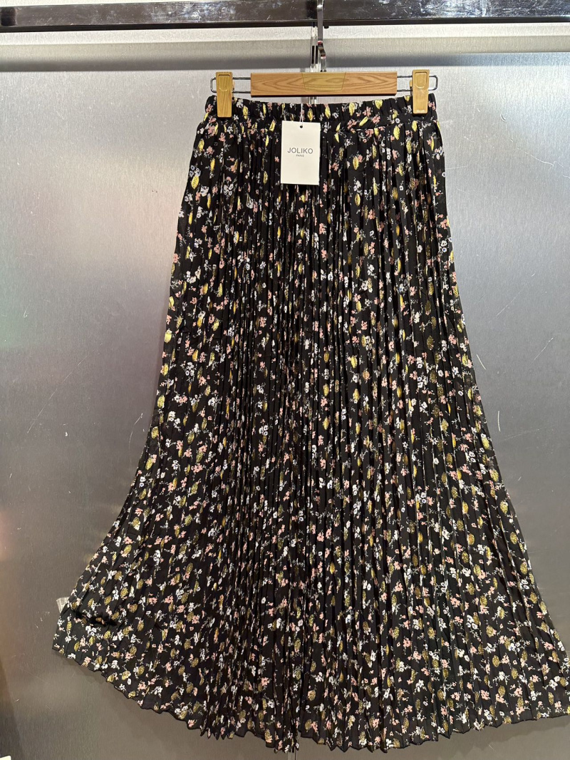 Wholesaler Joliko - LONG FLORAL PLEATED SKIRT