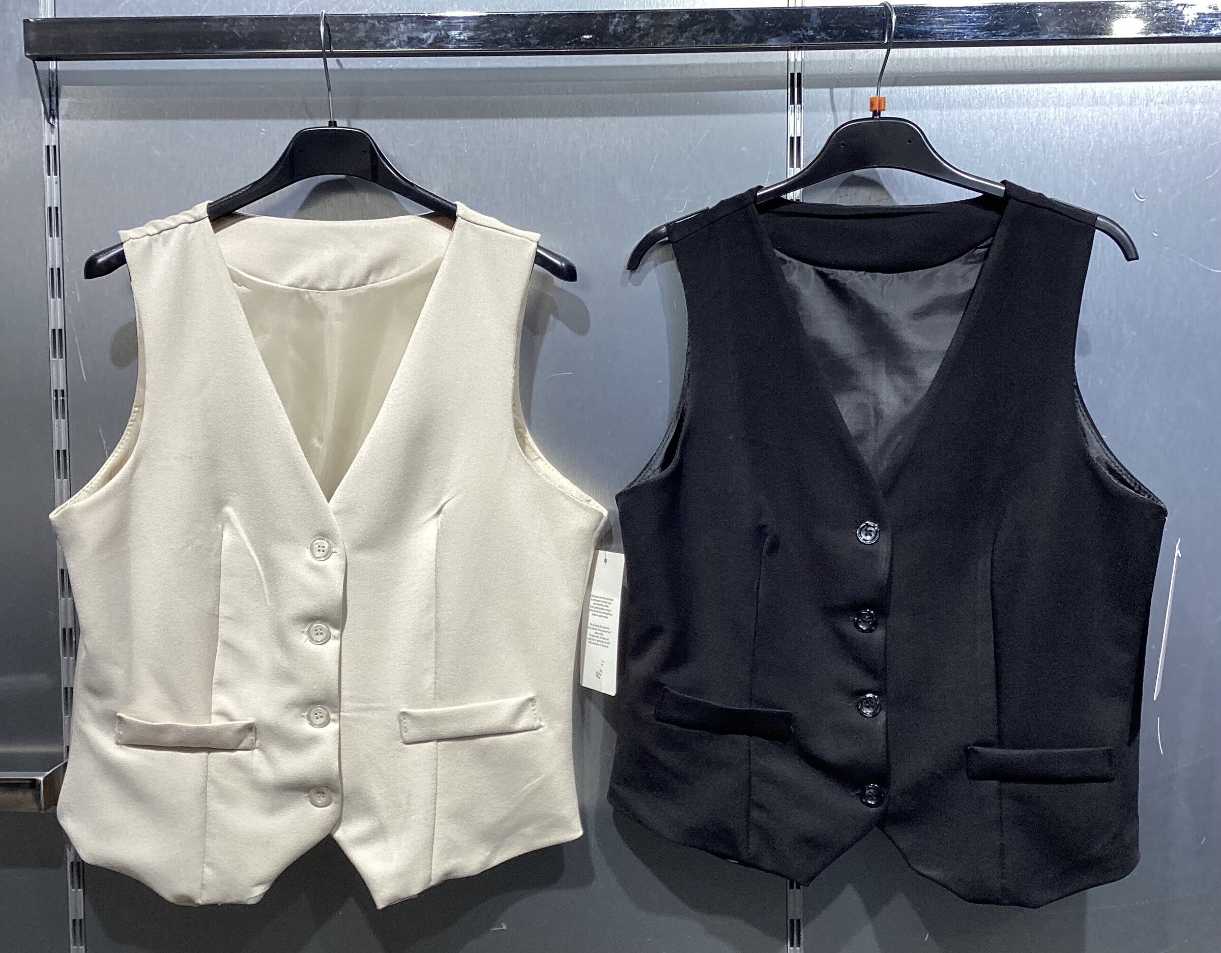 Wholesaler Joliko - Sleeveless jacket