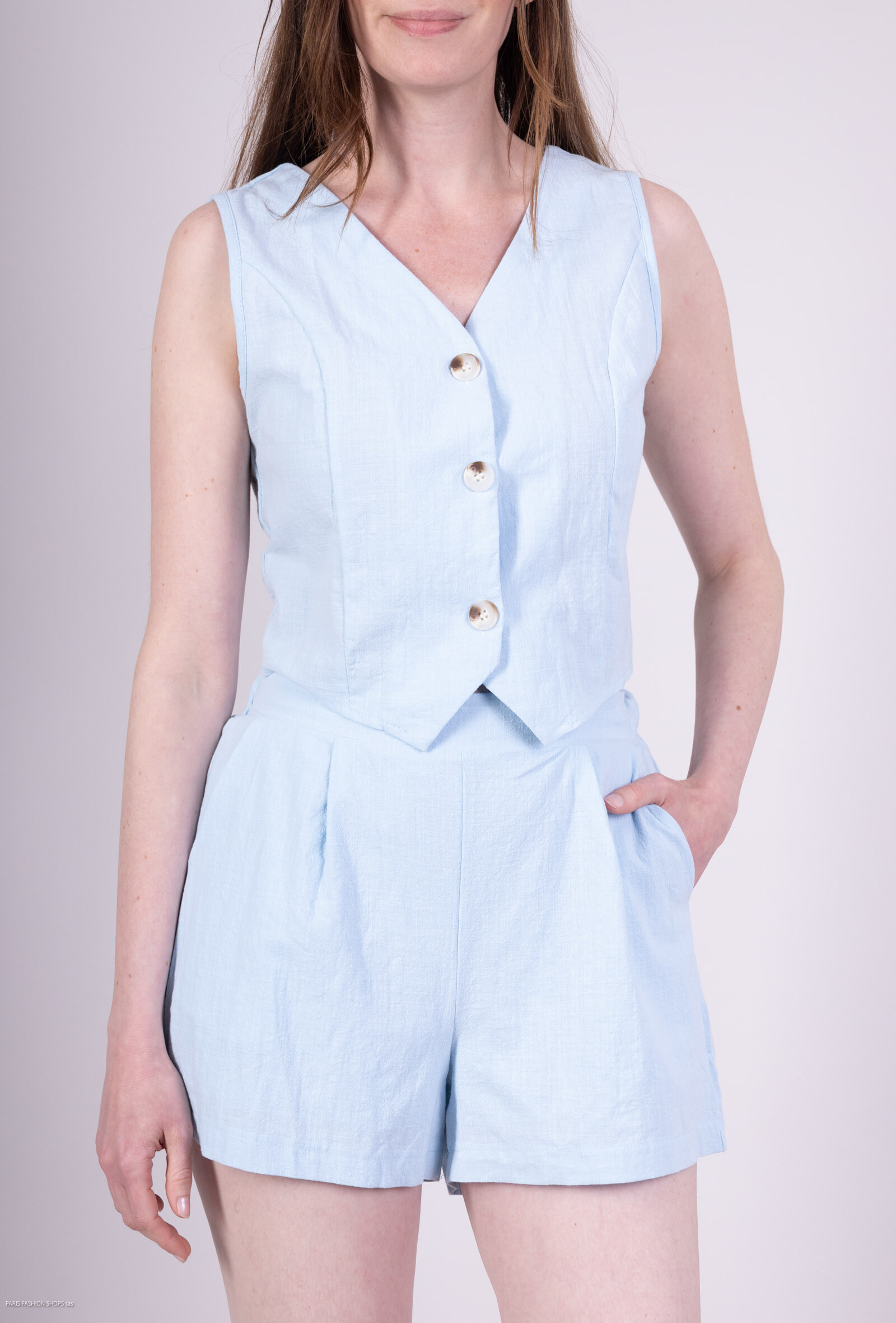 Wholesaler Jolio & Co - Waln off with shorts