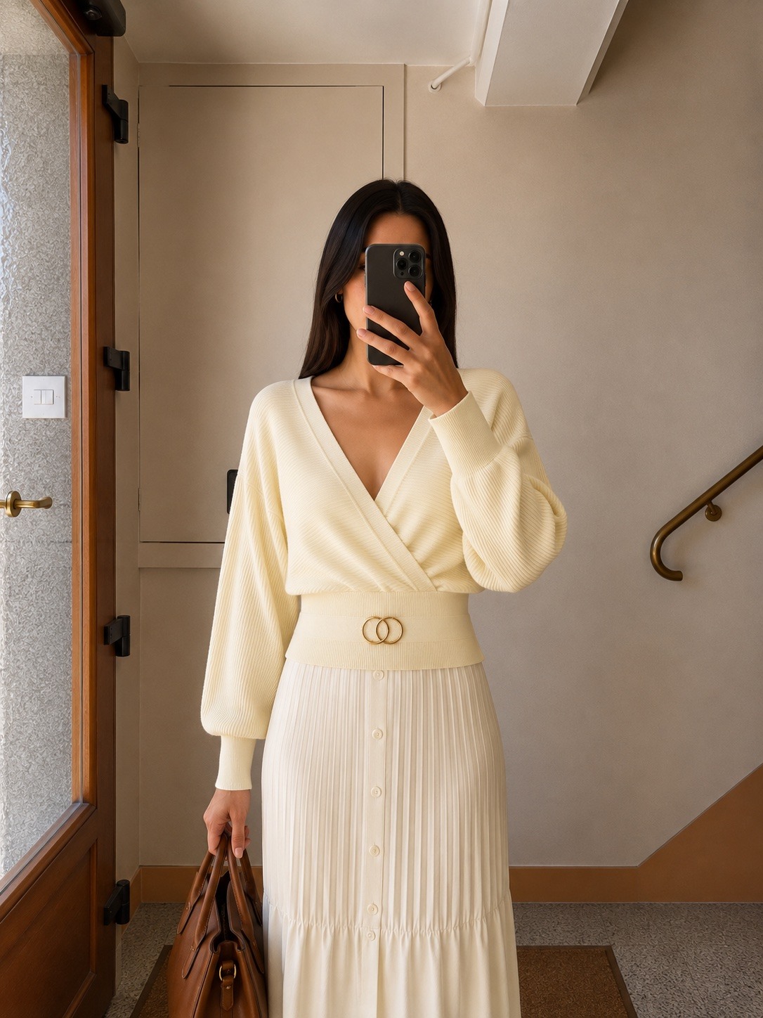 Grossista Jolio & Co - Maglione con fibbia dorata
