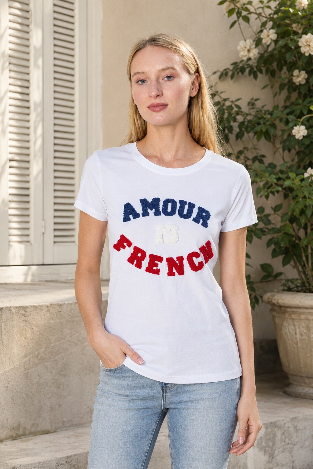 Grossiste Jolio & Co - T-shirt brodé Amour
