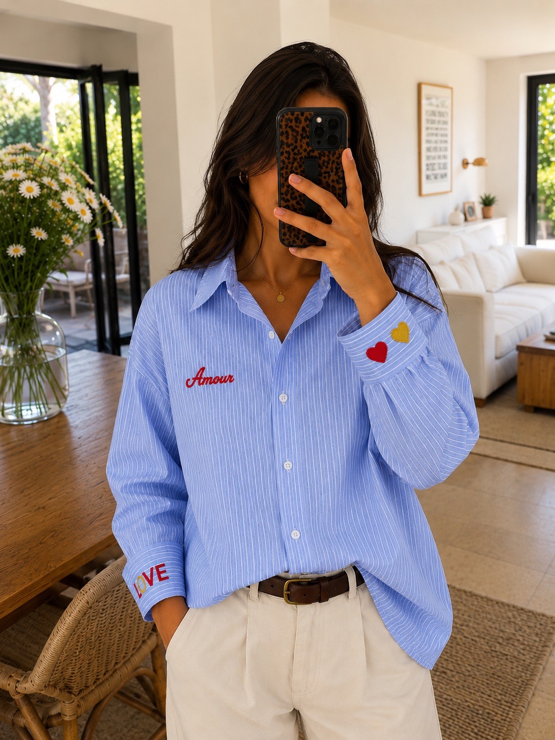Grossiste Jolio & Co - Chemise brodée "amour"