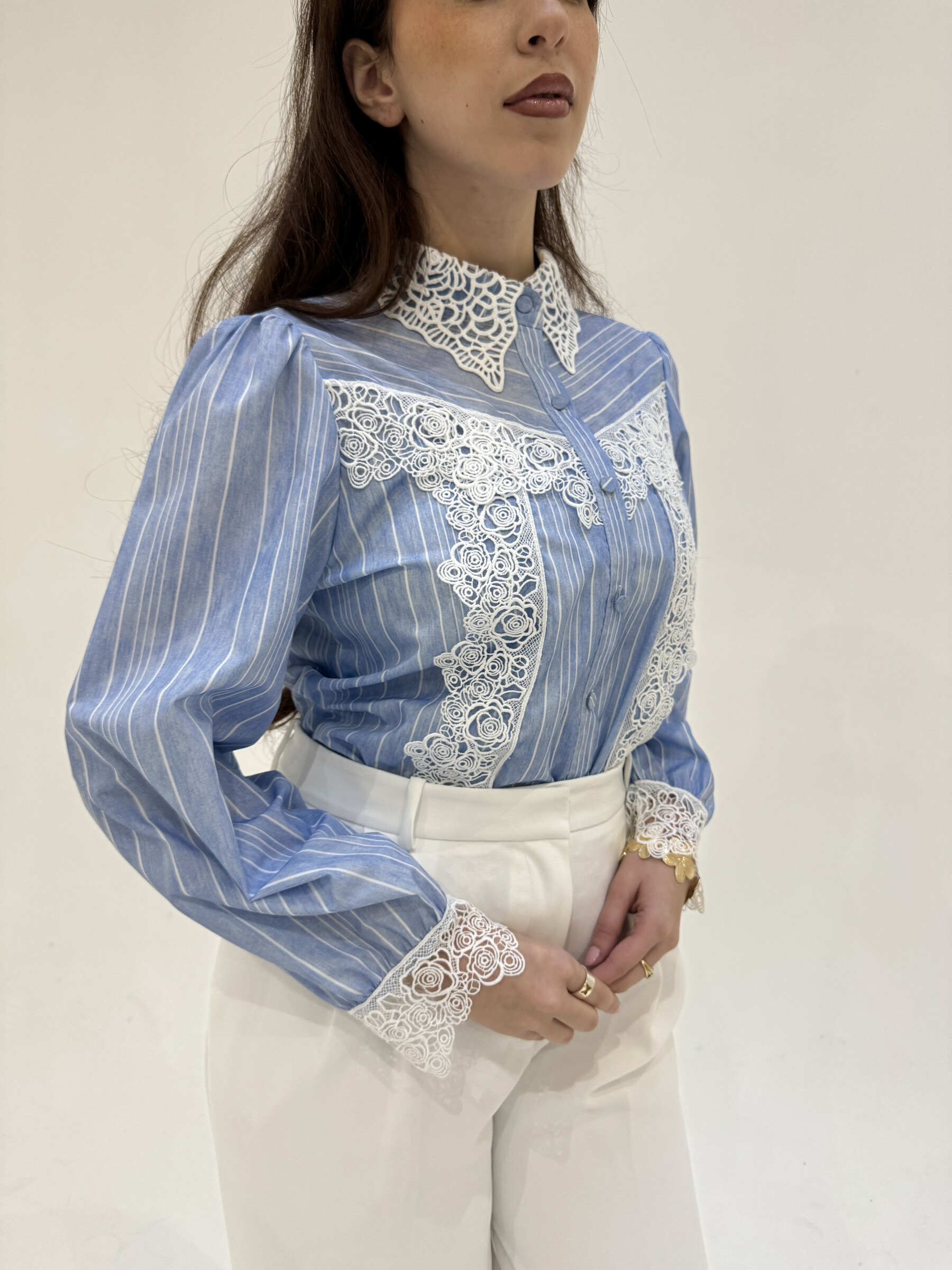 Wholesaler JOLLYA - Lace shirt and scratches