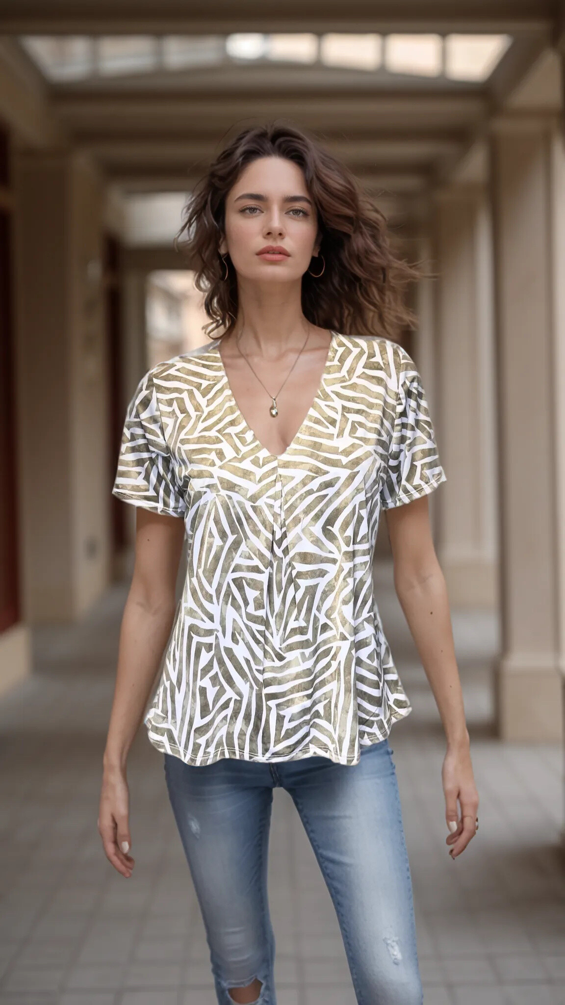 Großhändler Joy's - Bluse mit Stretch-Print