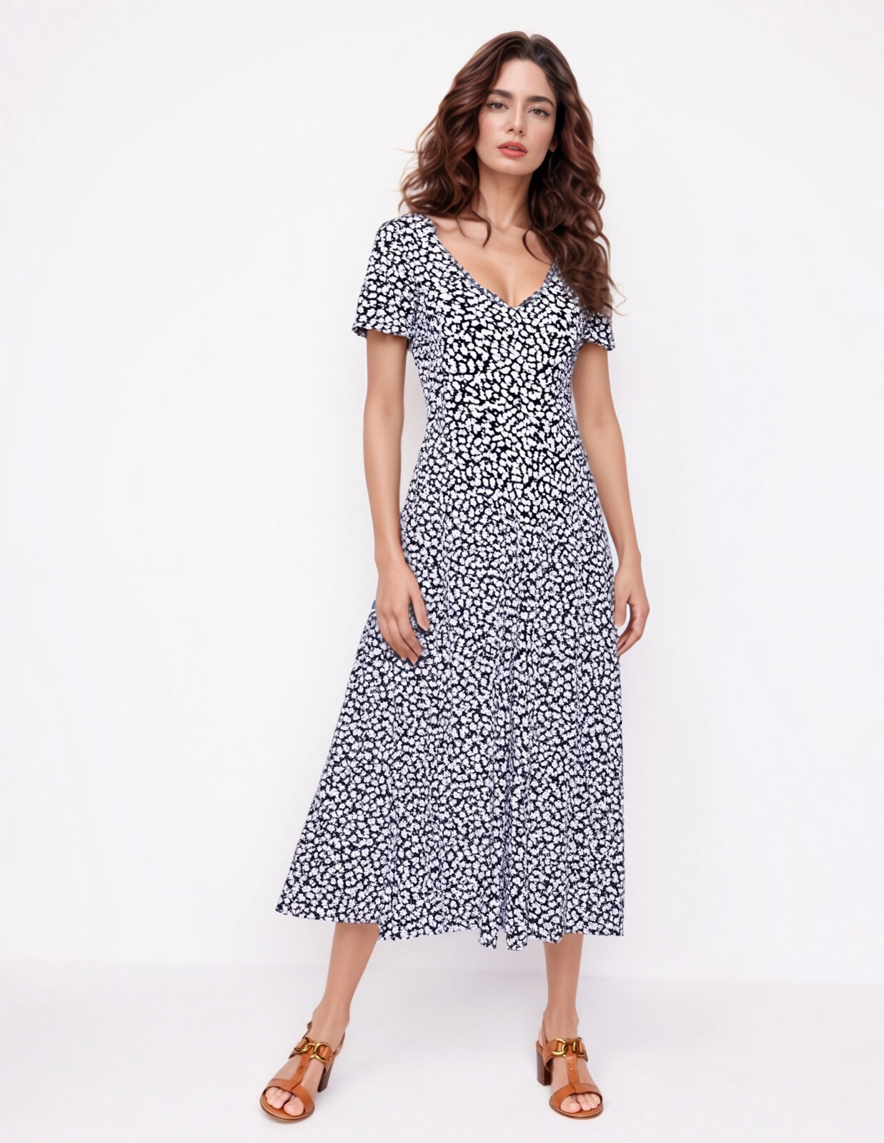 Großhändler Joy's - Ausgestelltes Midi-Kleid