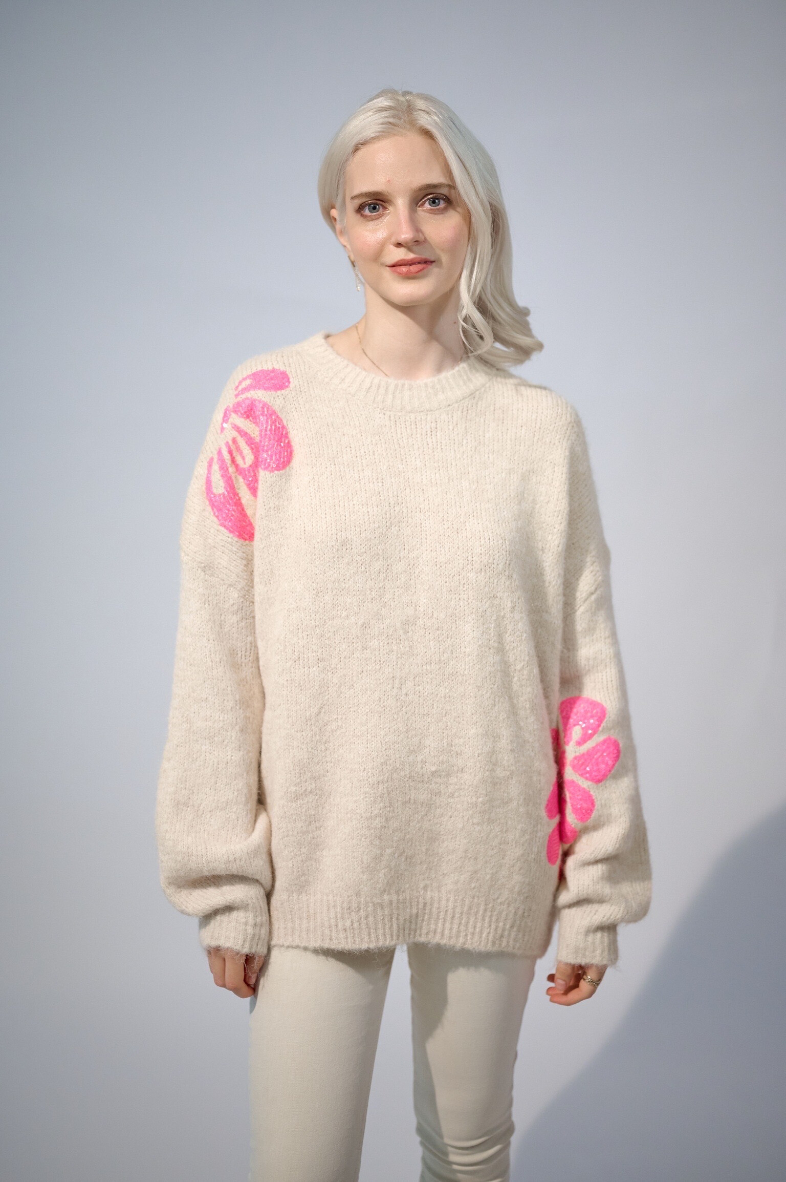 Wholesaler JS Millenium - United sweater with sequins flowers