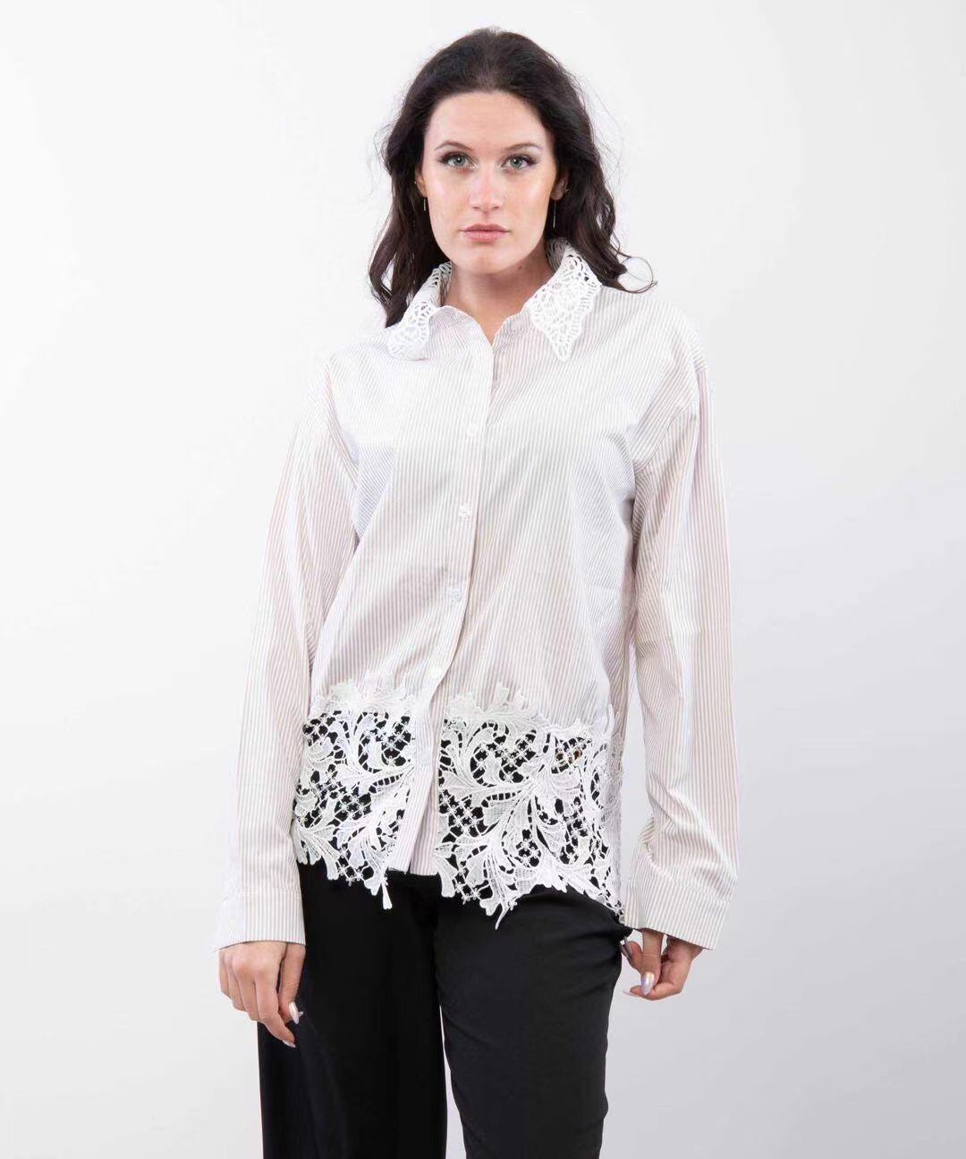 Wholesaler JULIA - Shirt under lace