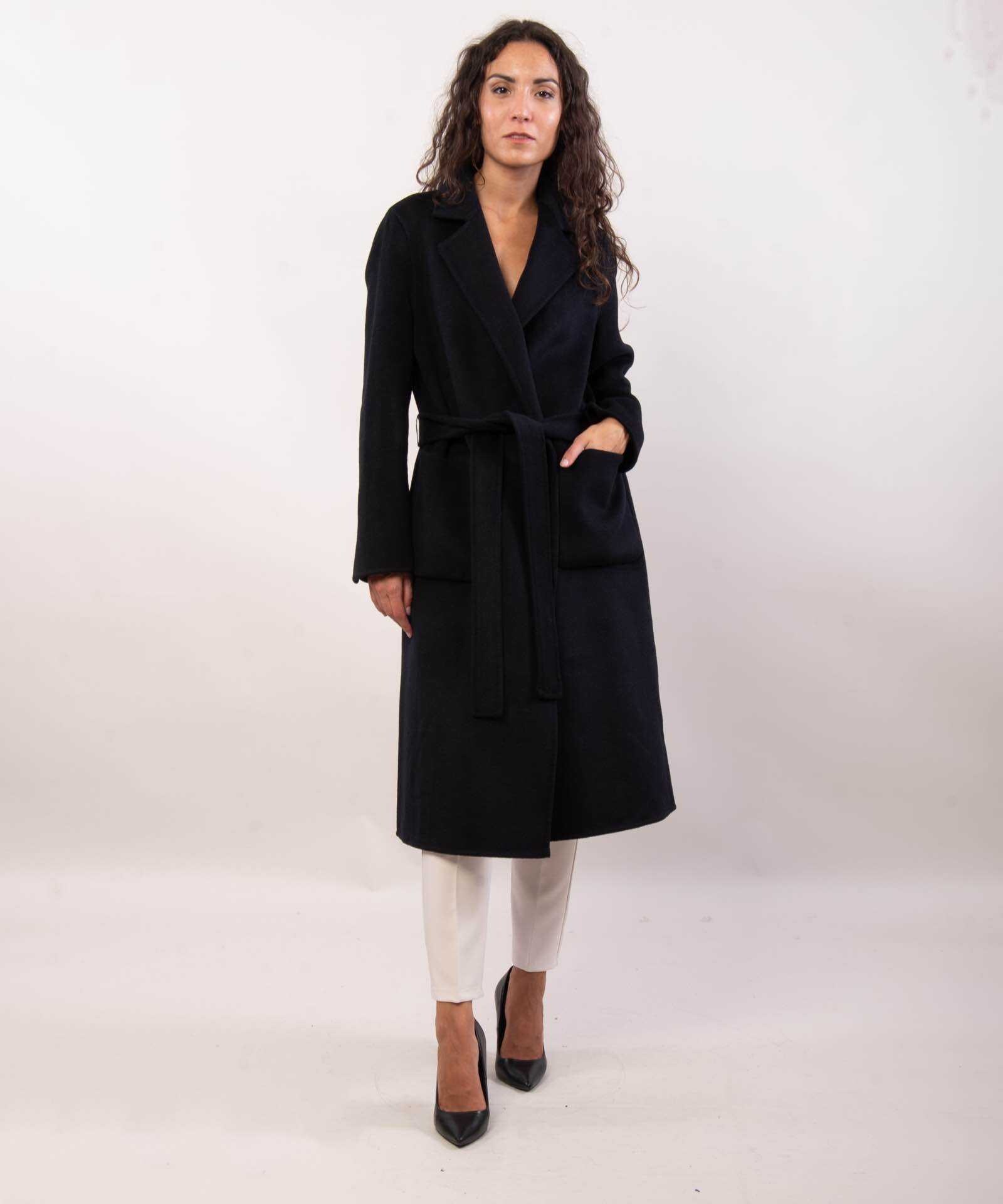 Grossista JULIA - Cappotto Lungo a Vestaglia in Lana con Tasche Grandi a Filetto