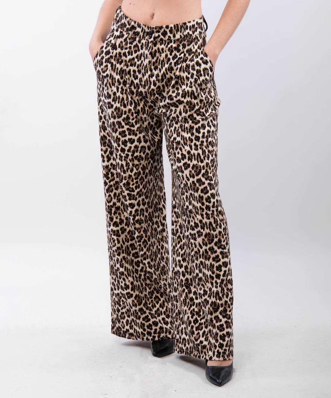 Wholesaler JULIA - Urban Leopard Relaxed Pants