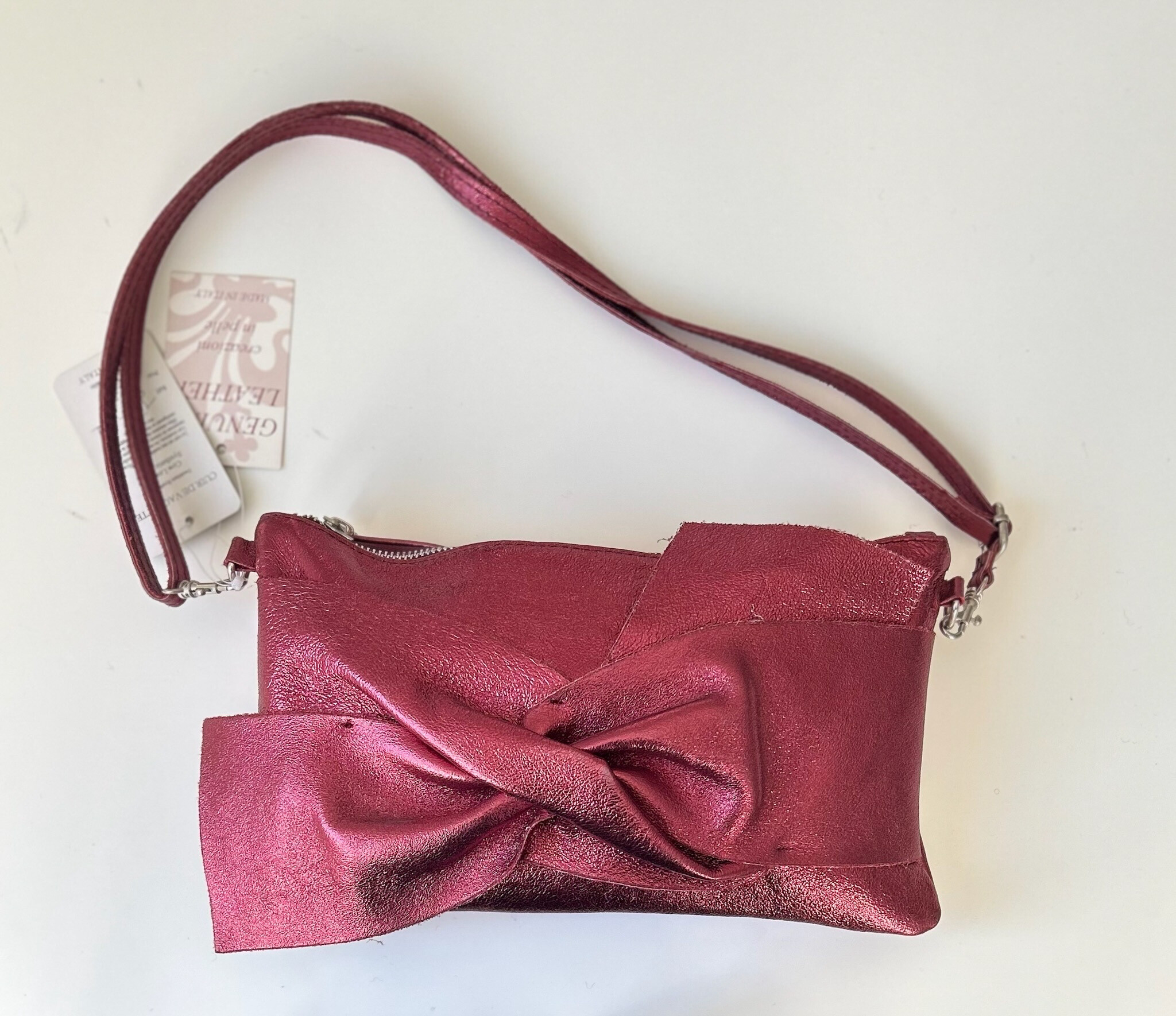 Wholesaler JULIET'S&CO - Handbag in “shiny iridescent split leather”