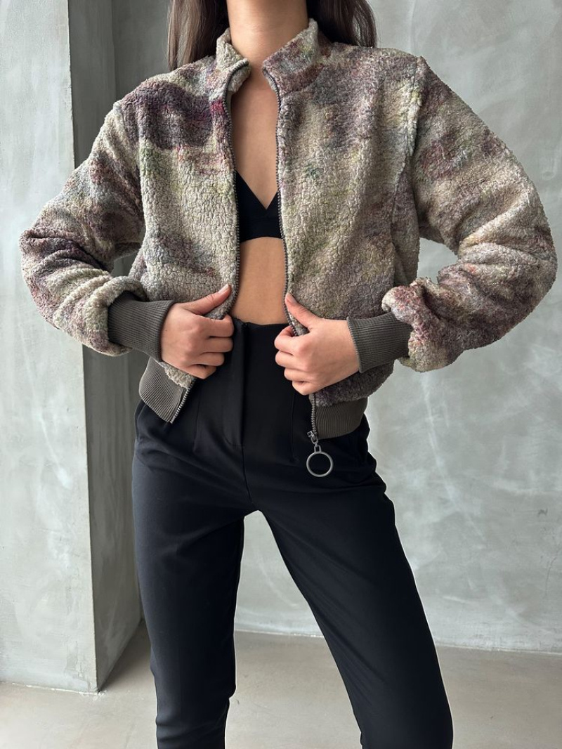 Grossiste JUNE BOUTIQUE - Blouson doux motif camouflage