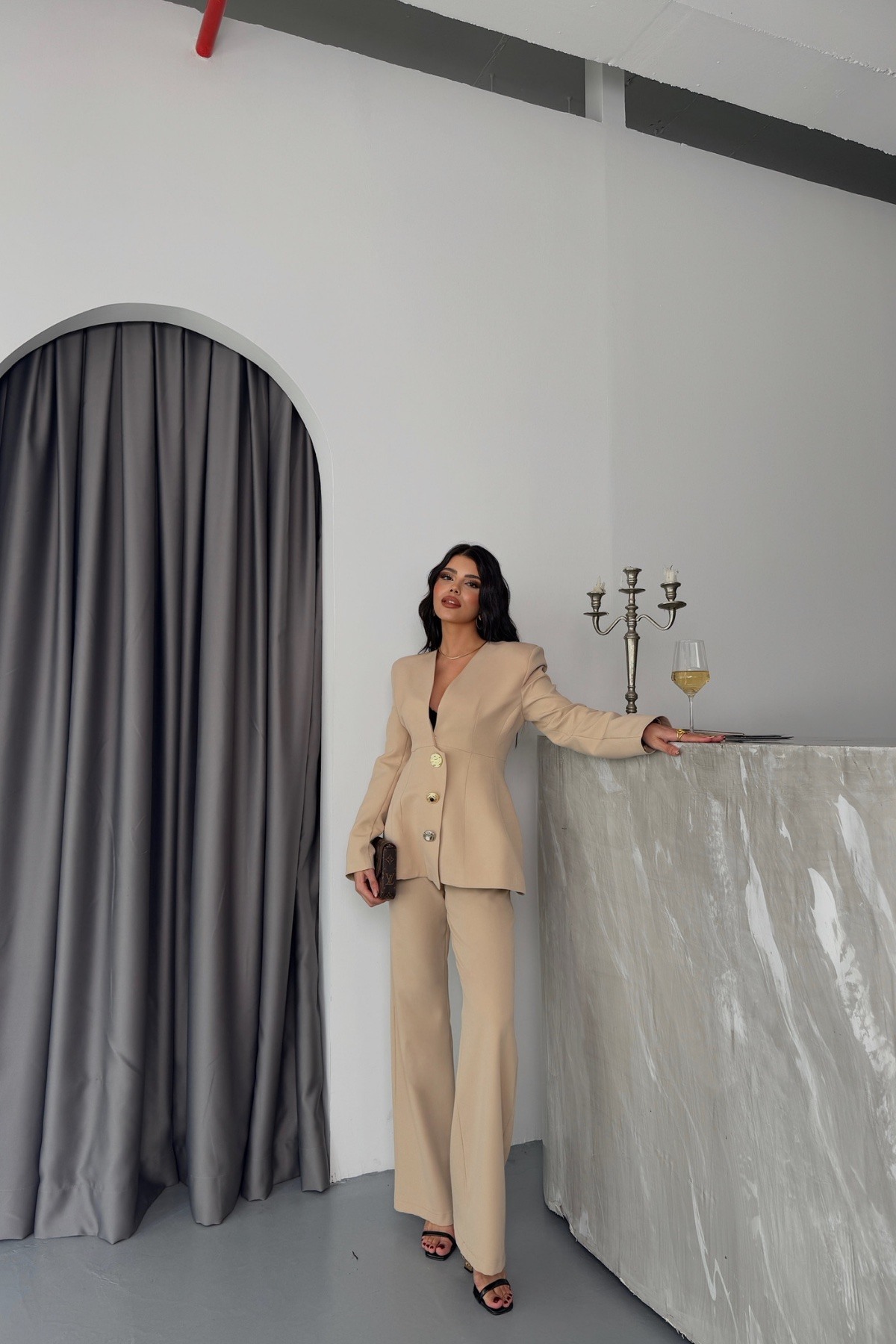 Grossiste JUNE BOUTIQUE - Ensemble pantalon et blazer beige