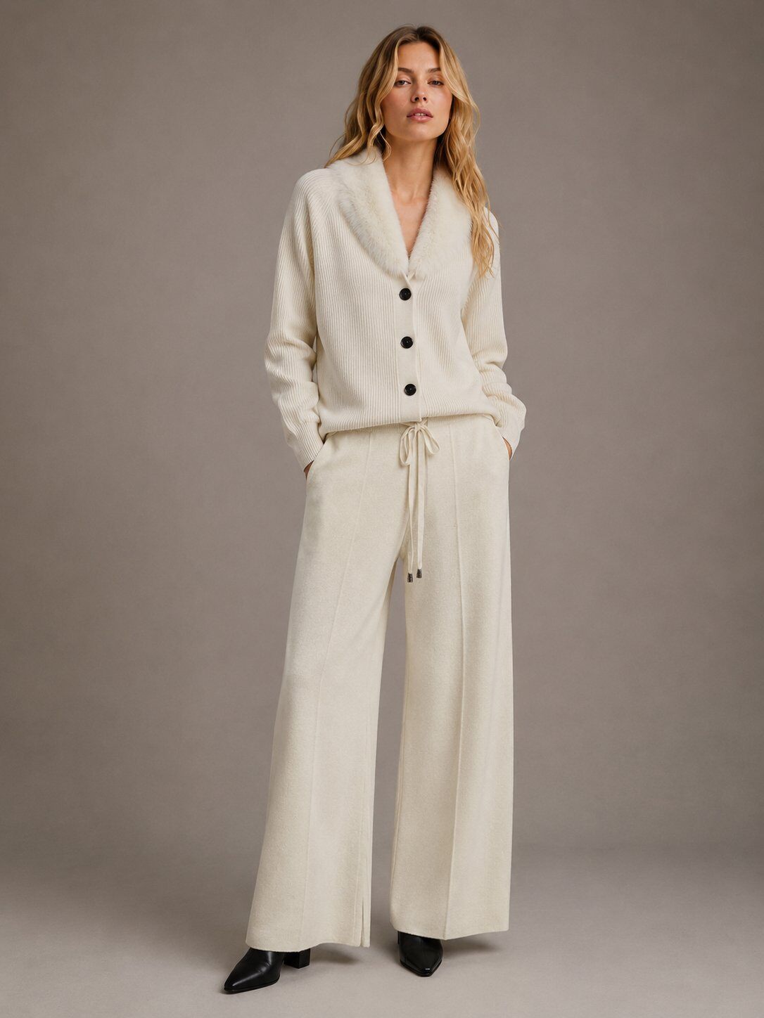Wholesaler Justine&co Italy - Premium Ecru Knit Set with Faux Fur Collar Cardigan