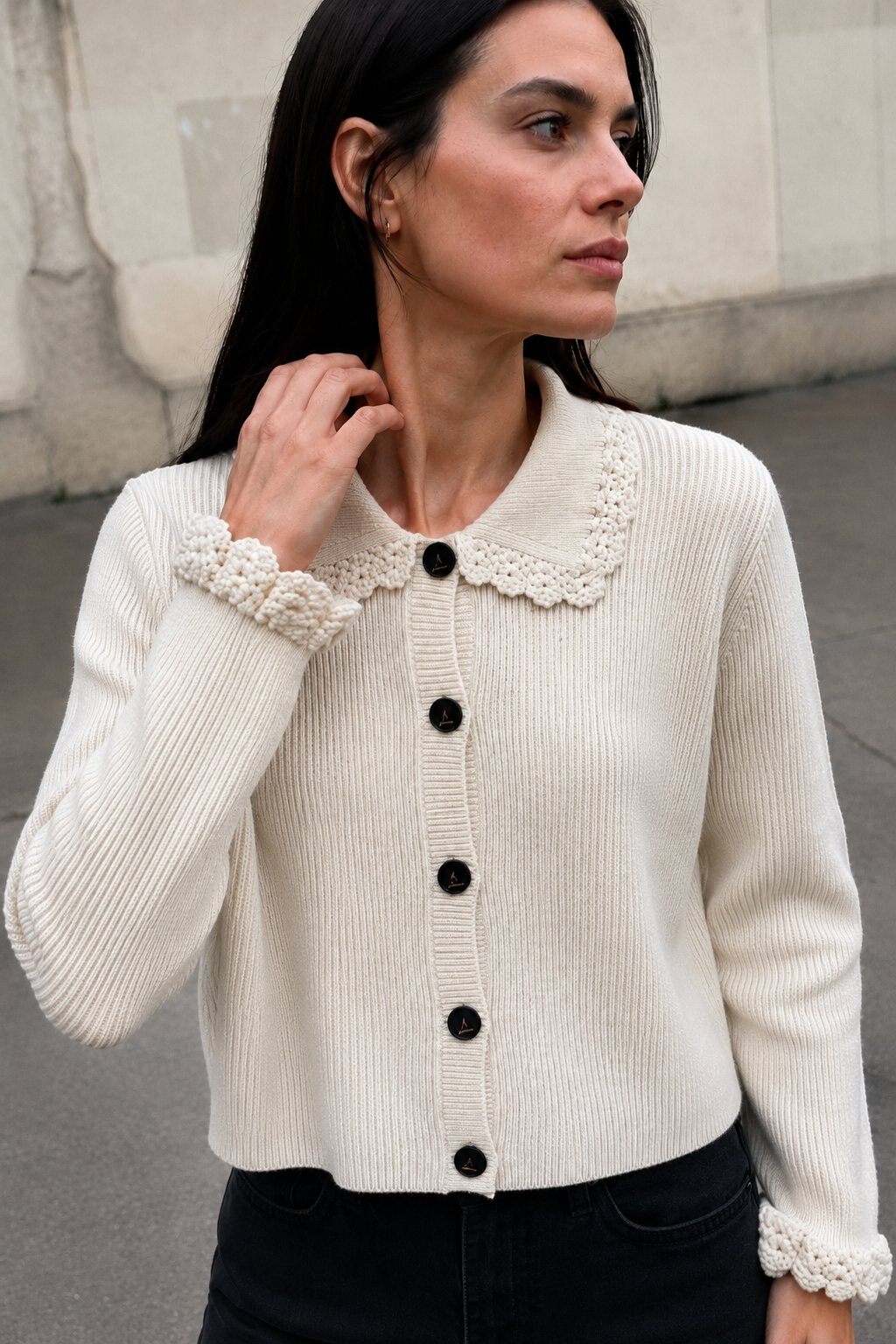 Wholesaler Justine&co Italy - Ribbed Knit Cardigan with Crochet Collar