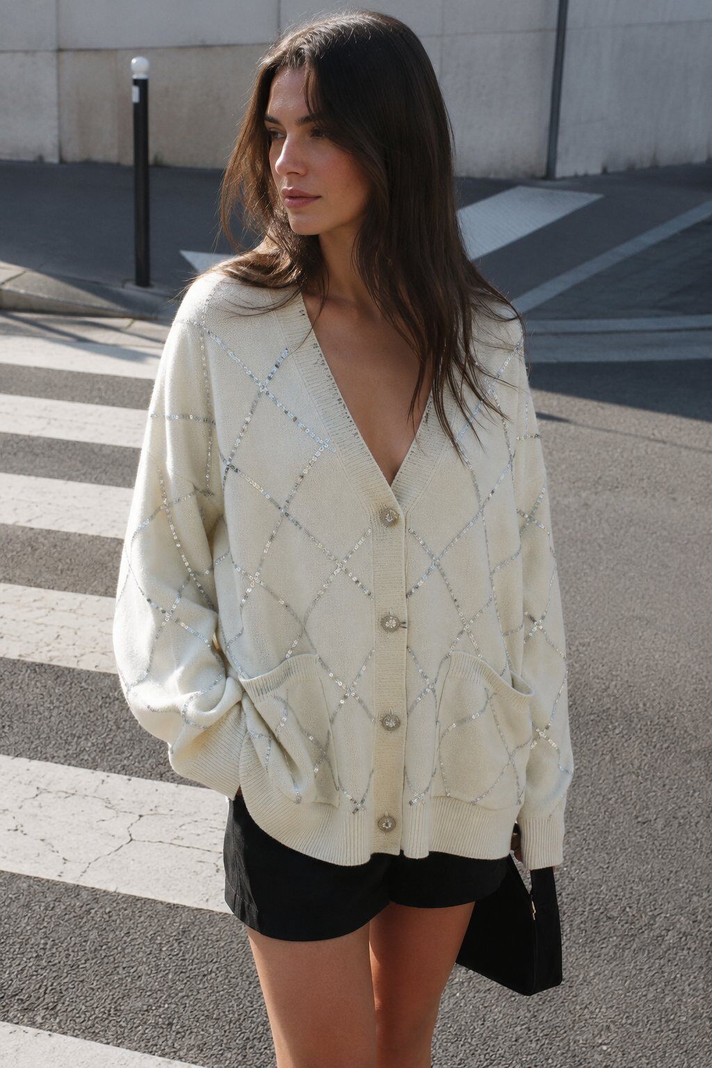 Wholesaler Justine&co Italy - Ivory Cardigan with Silver Diamond Pattern