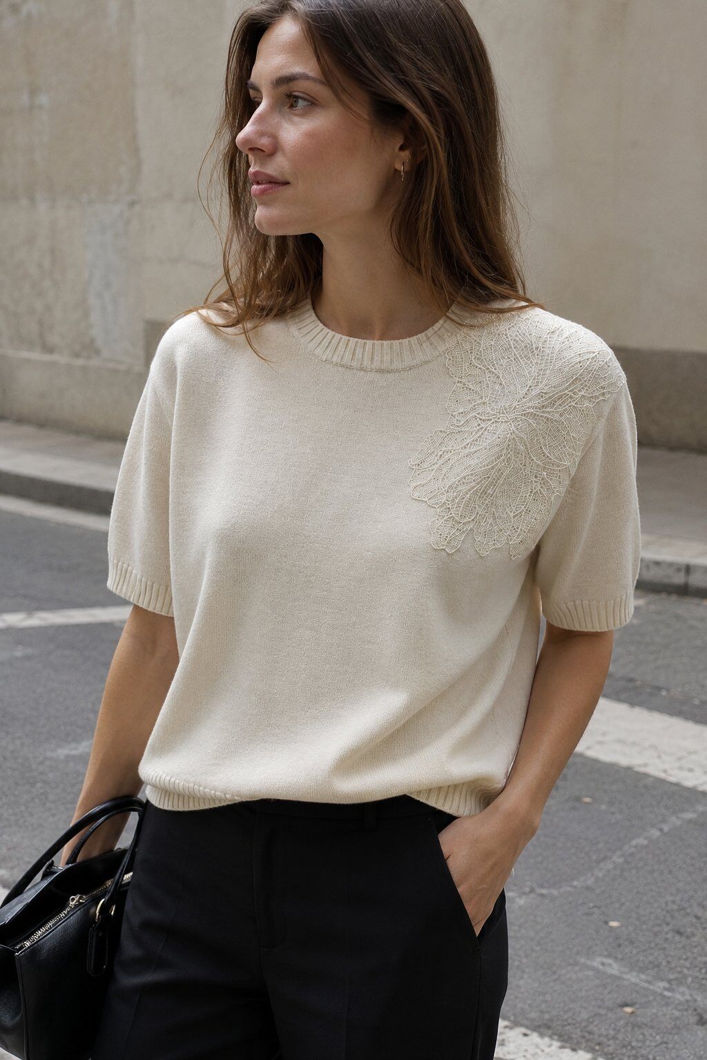 Wholesaler Justine&co Italy - Elegant Knit Sweater with 3D Floral Design in Ecru