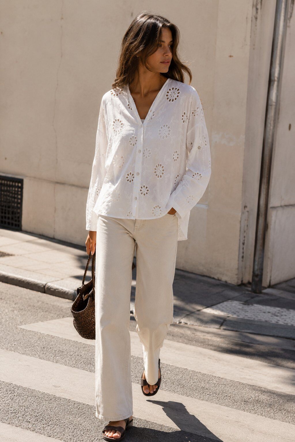 Grossiste Justine&co - Chemise en broderie anglaise