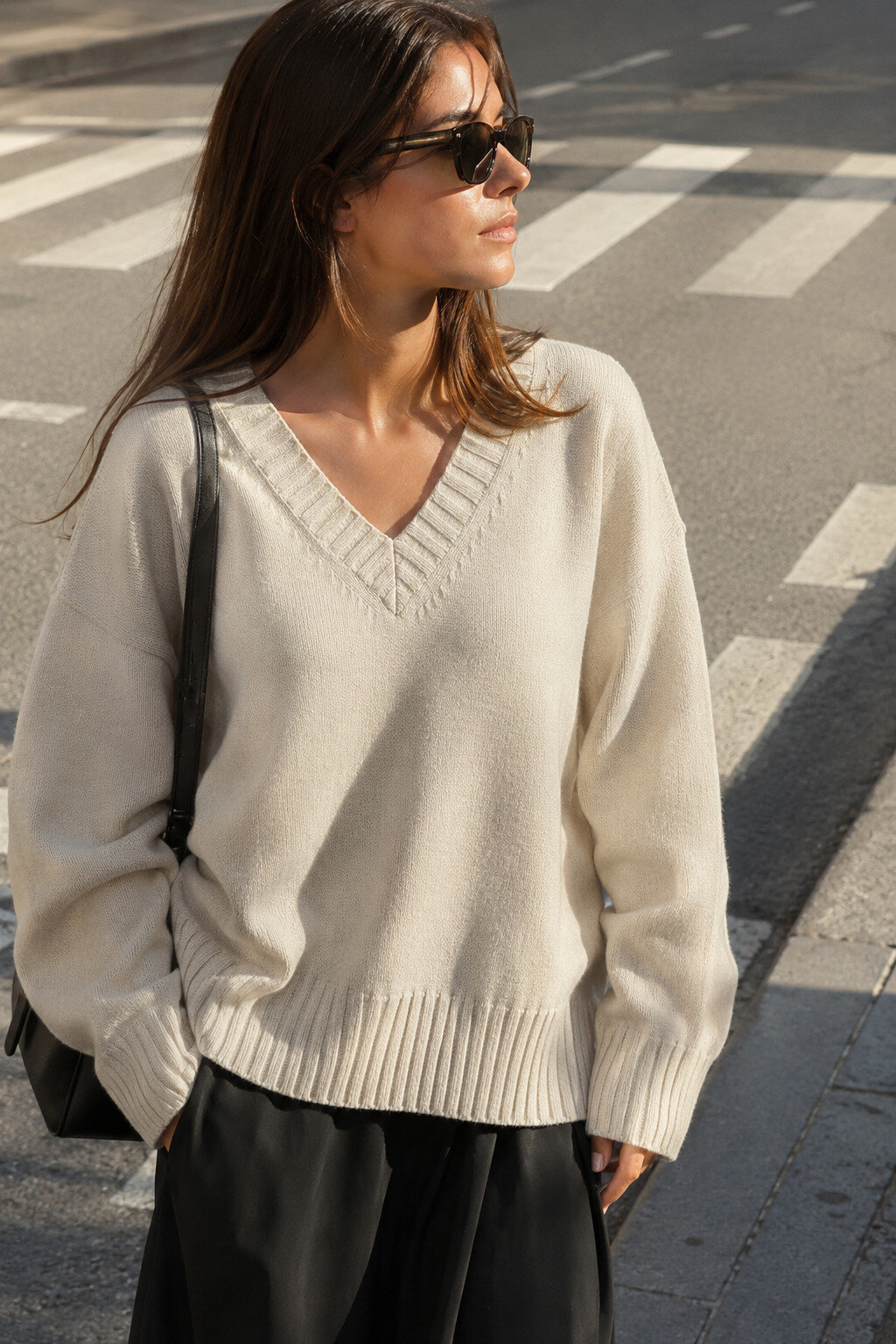 Grossiste Justine&co - PULL OVERSIZE EN MAILLE À COL V