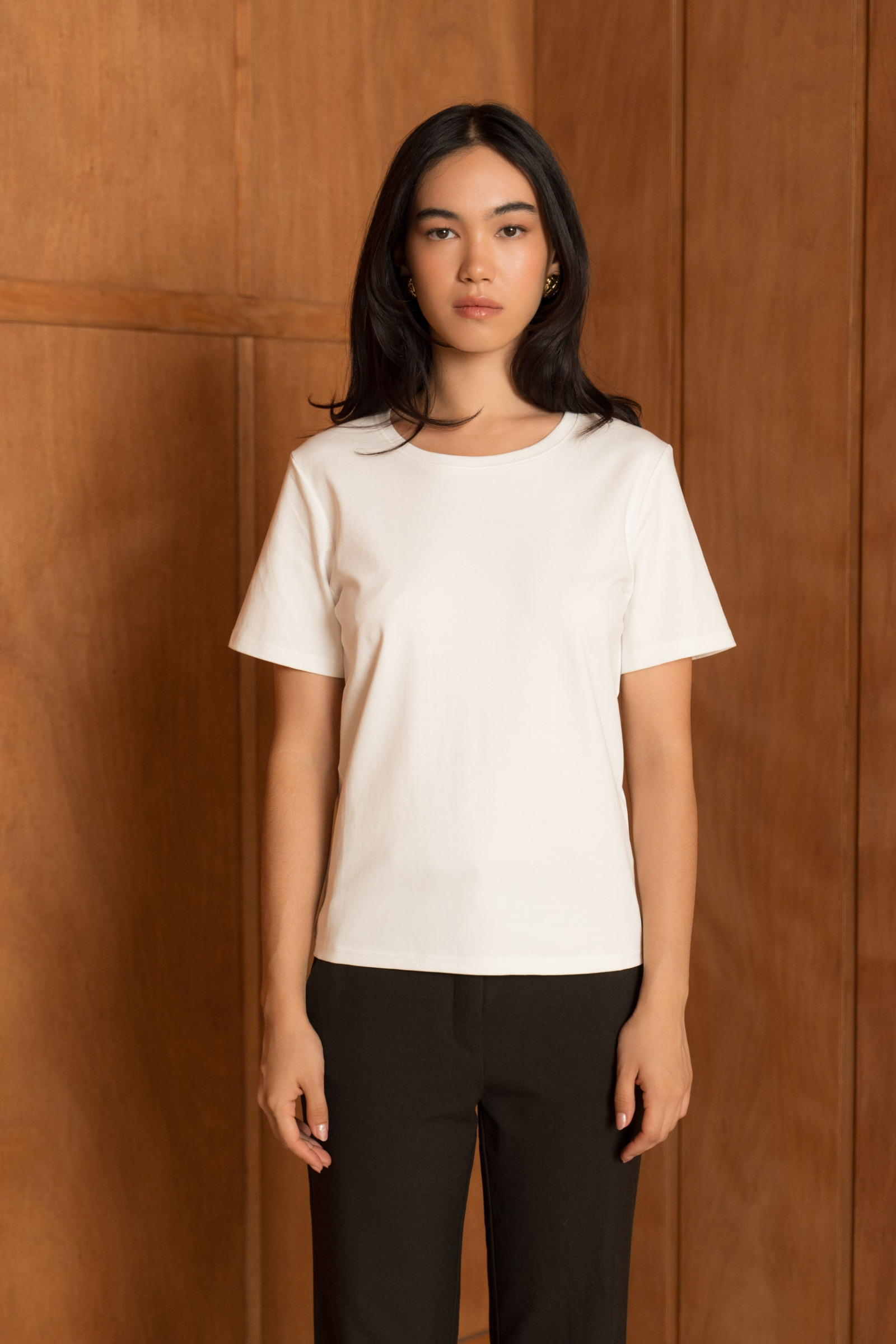 Grossista jw.atelier - T-shirt premium 100% cotone con collo rotondo e maniche corte