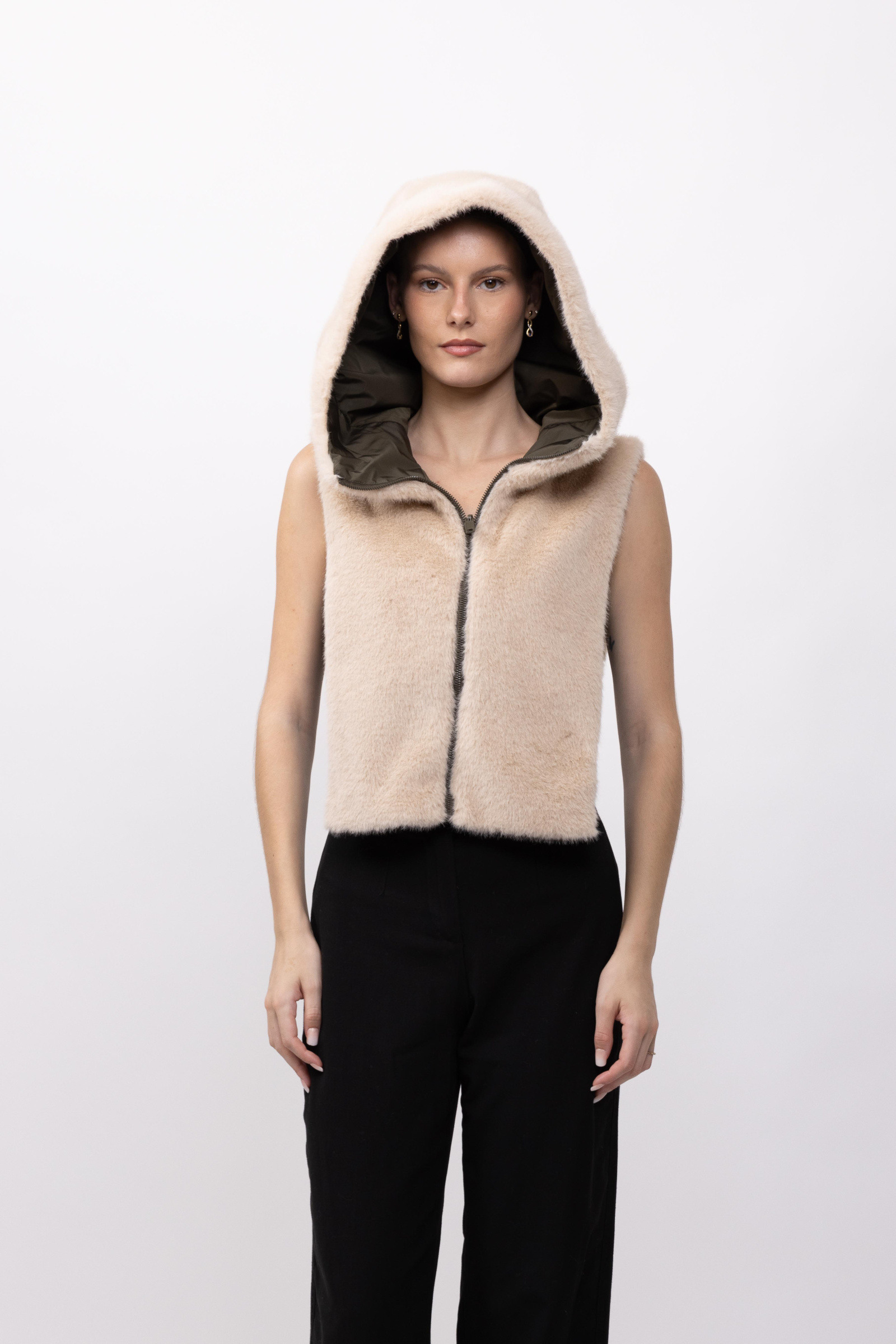 Grossista K-ZELL Paris - Giacca imbottita reversibile con cappuccio in pelliccia sintetica