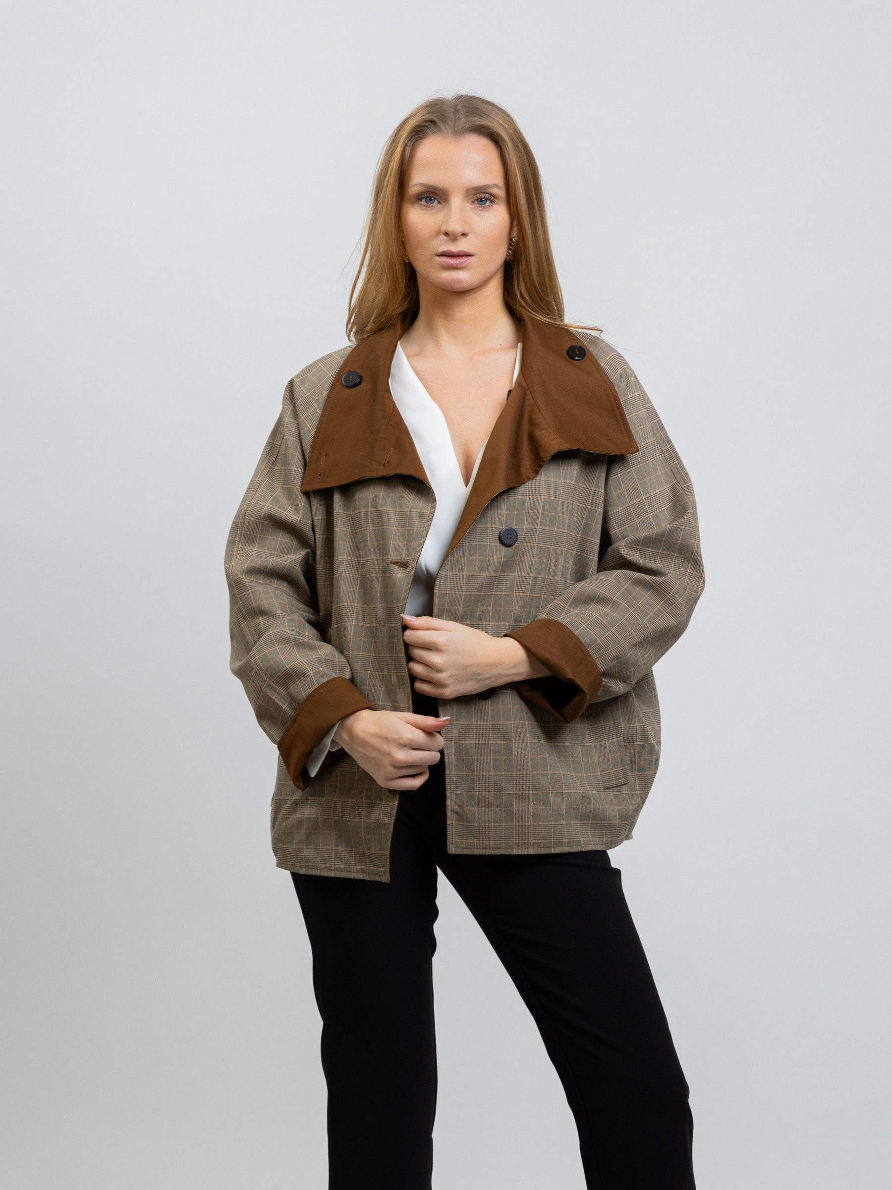Großhändler K-ZELL Paris - Wendbarer kurzer Karotrenchcoat
