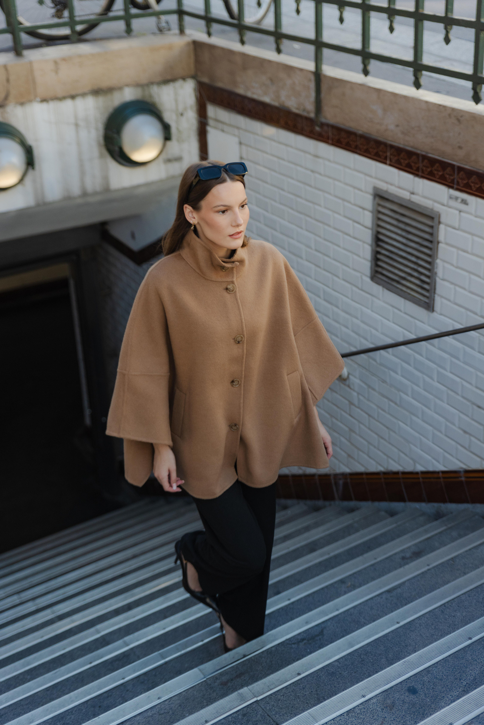 Grossista K-ZELL Paris - Mantella fluida in lana fatta a mano