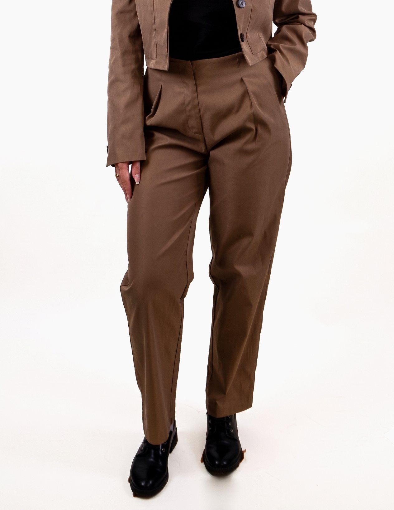Großhändler K-ZELL Paris - Maßgeschneiderte Hose