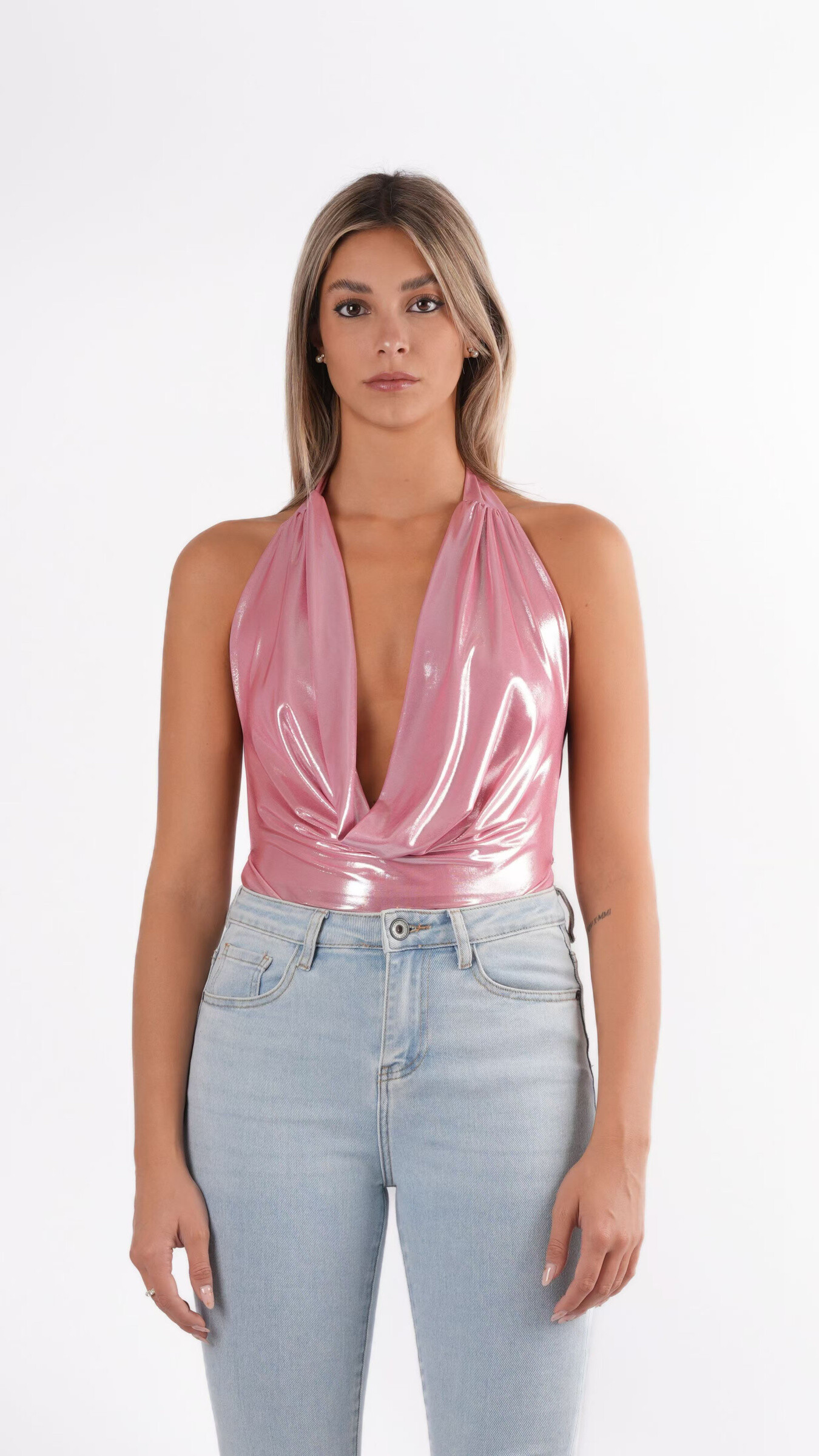 Grossista K1 - BODY ADERENTE CON SCOLLO A V E SCHIENA SCOPERTA