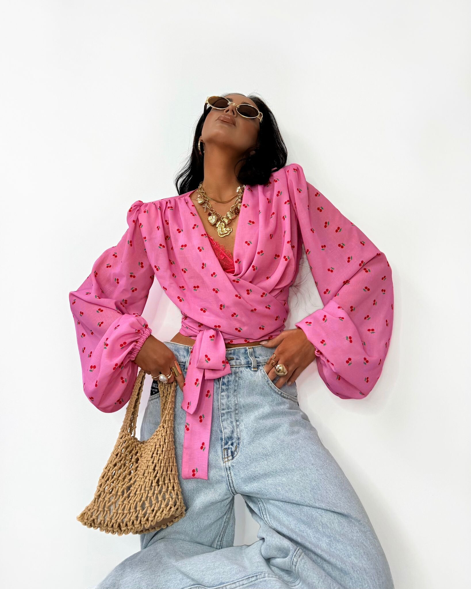 Wholesaler K1 - TOP WITH CHERRY PRINT, PUFF SLEEVES AND TIE HEM