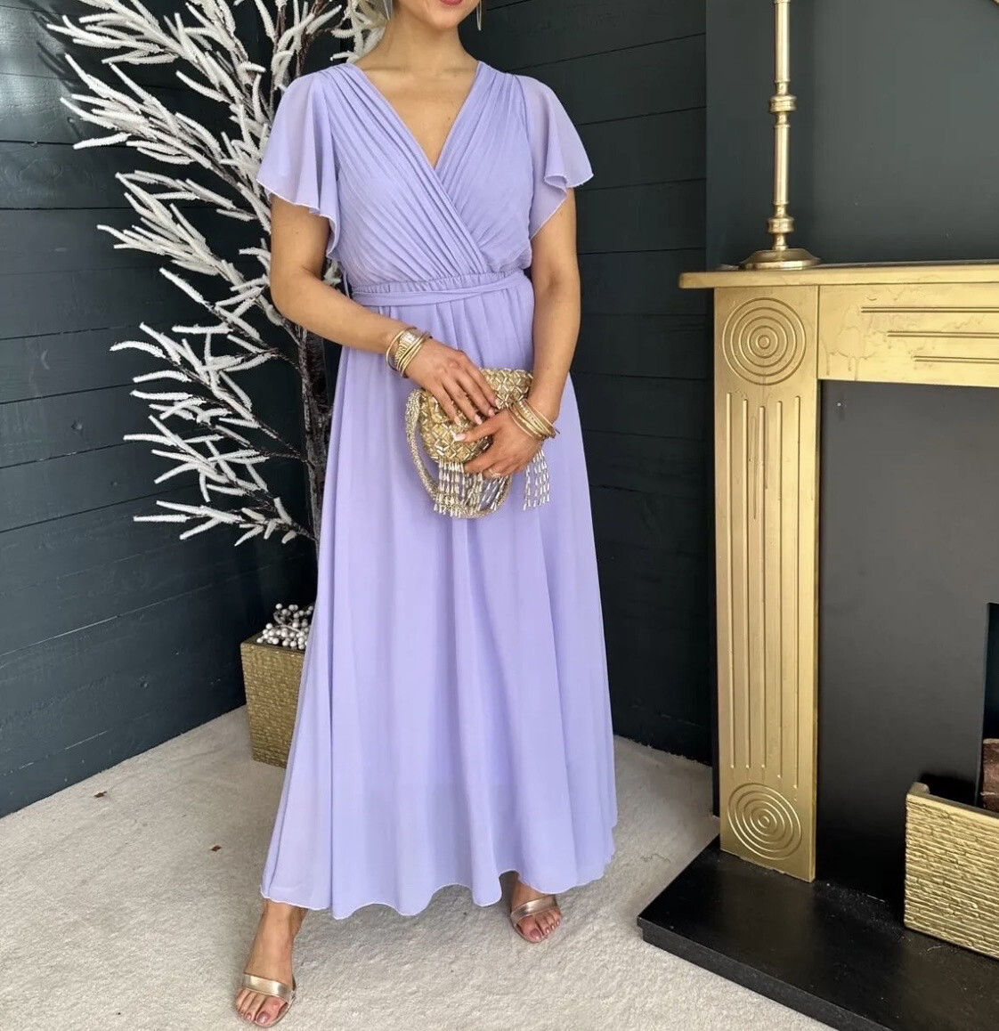 Großhändler Kaia - Plissiertes Kleid mit Rüschenärmeln
