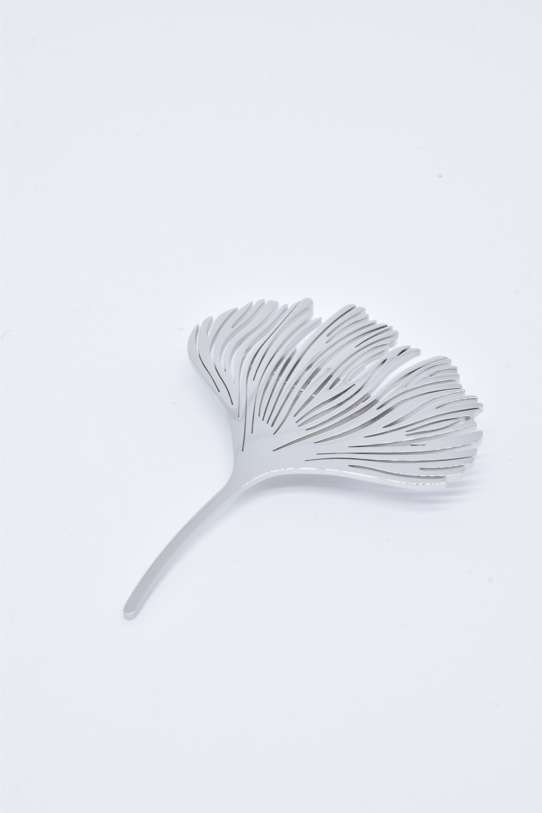 Grossiste Kapyco - Broche épingle motif feuille de ginkgo en acier inoxydable
