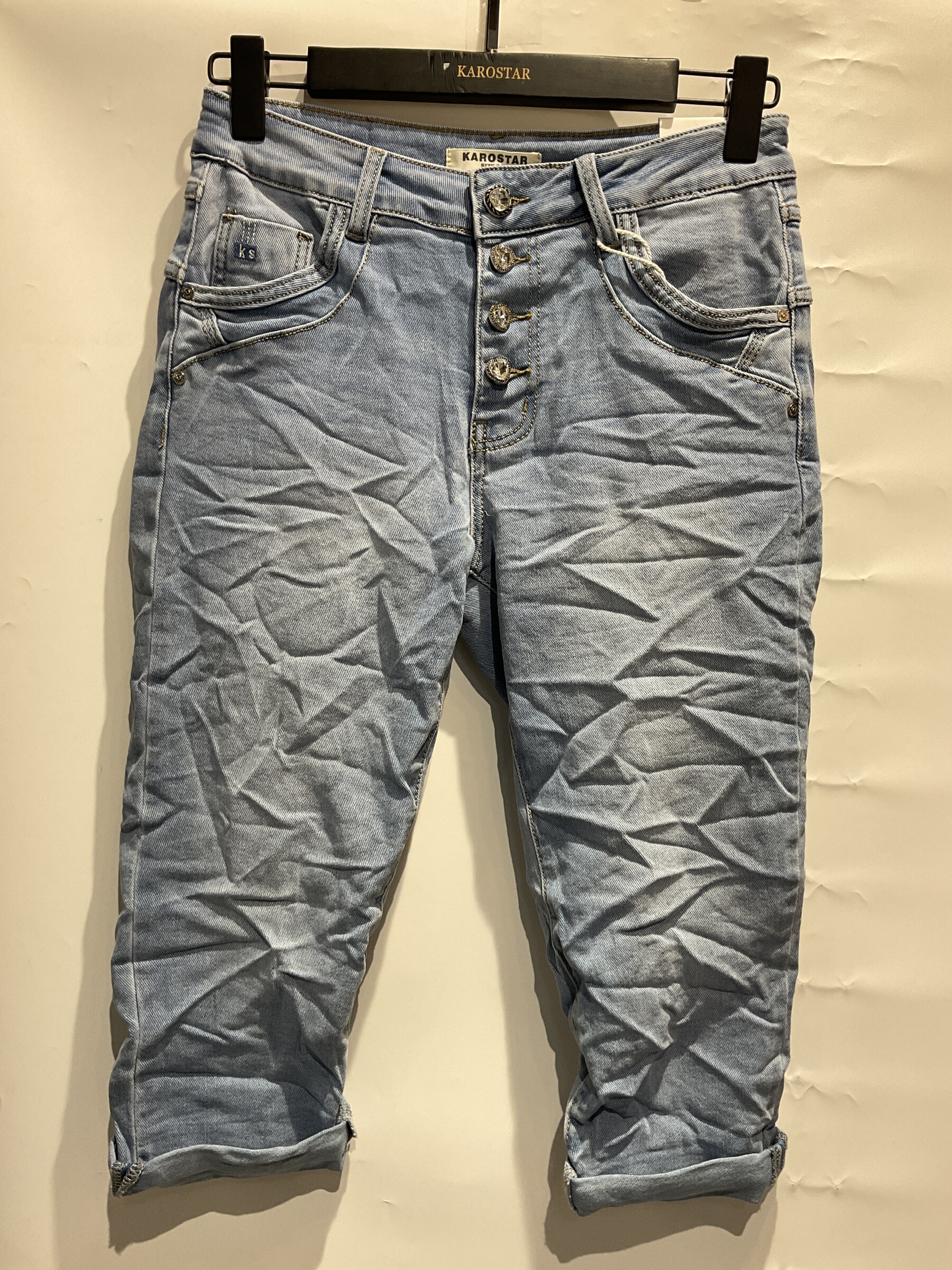 Grossiste Karostar - JEANS PANTCOURTS FORME BOYFRIEND