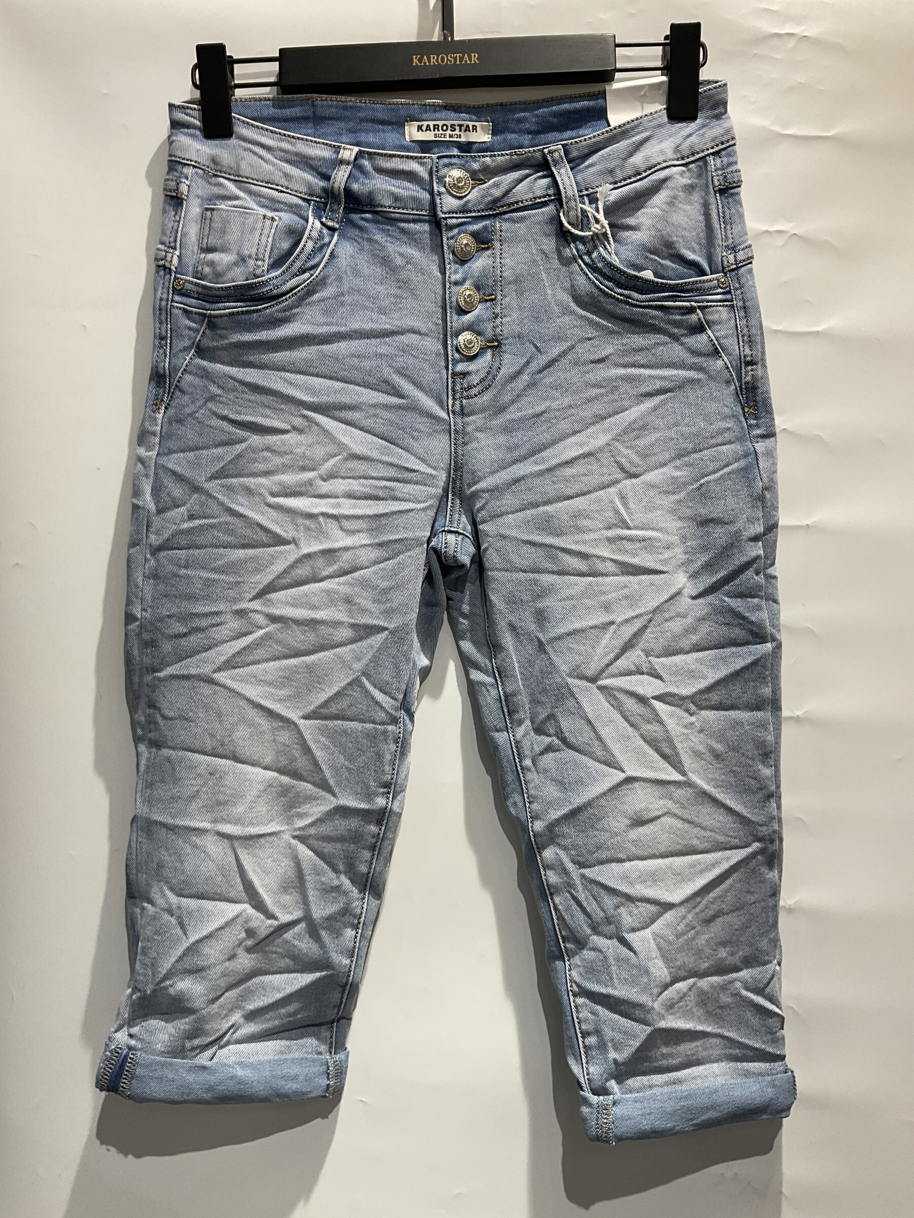 Grossiste Karostar - JEANS PANTACOURTS FORME BOYFRIEND